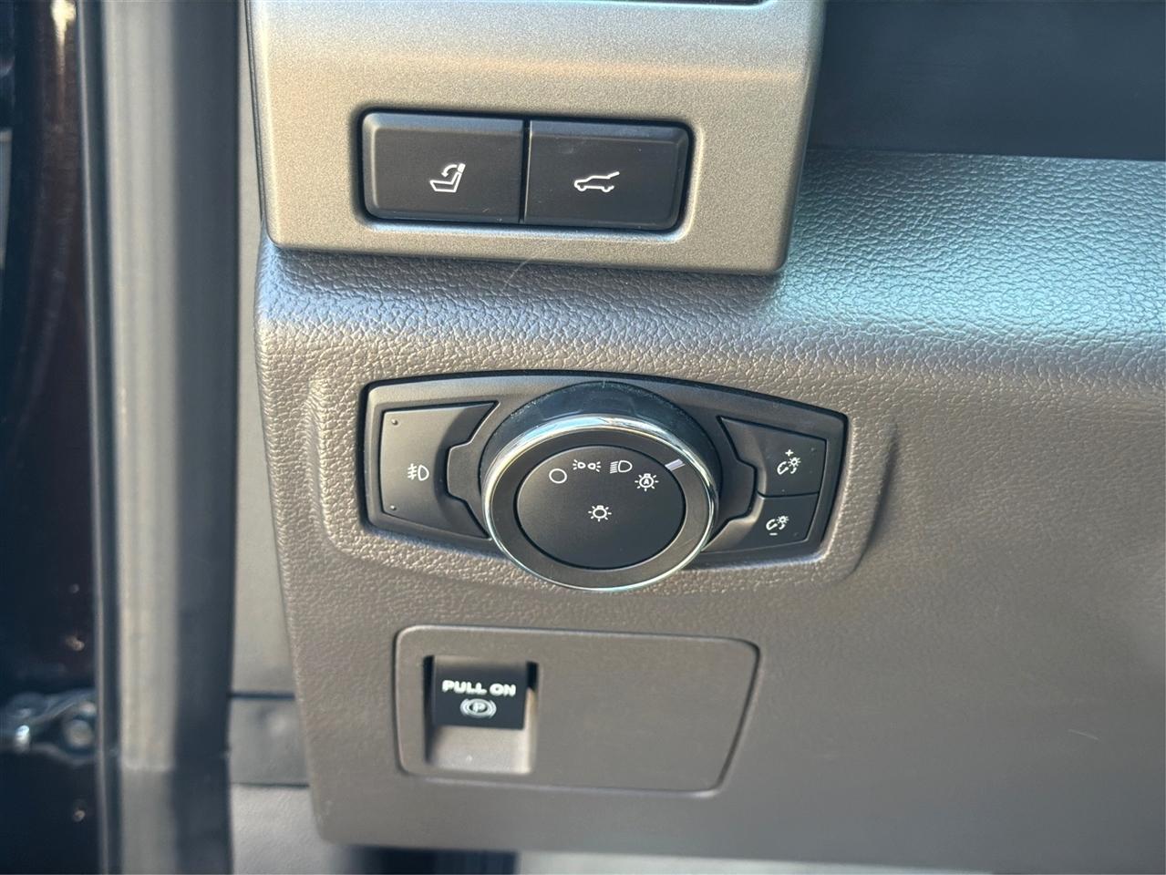 Ford Expedition XLT 4x2 2021