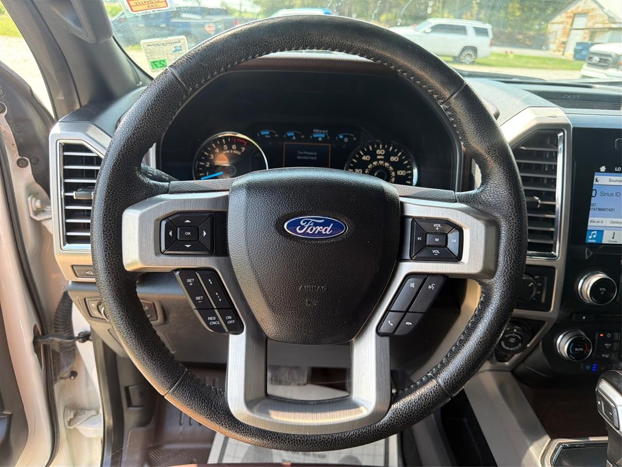 Ford F-150 4WD SuperCrew 145" Platinum 2016