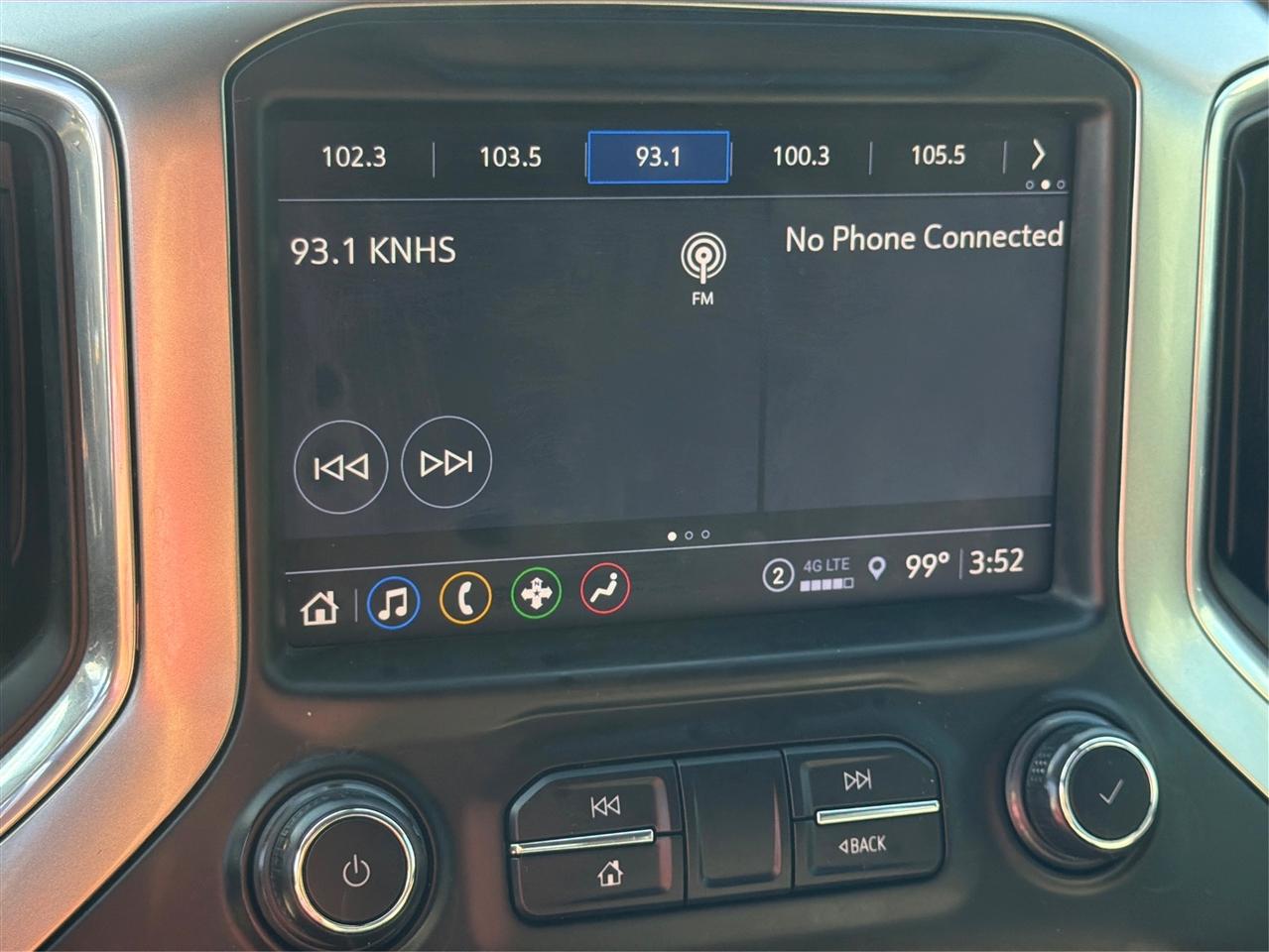 Chevrolet Silverado photo 13
