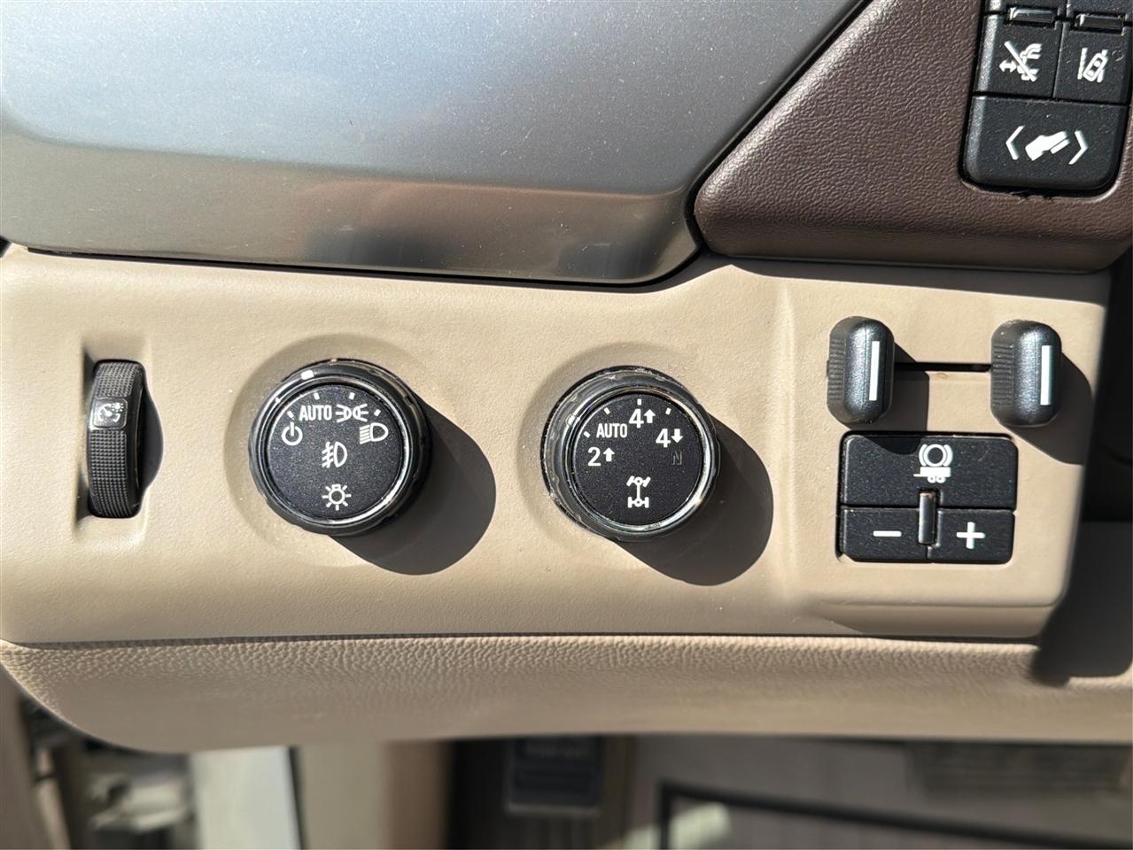 Chevrolet Tahoe 4WD 4dr LTZ 2015