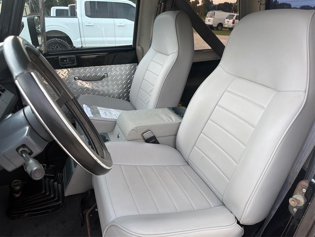 Jeep Wrangler 2dr "S" 1991