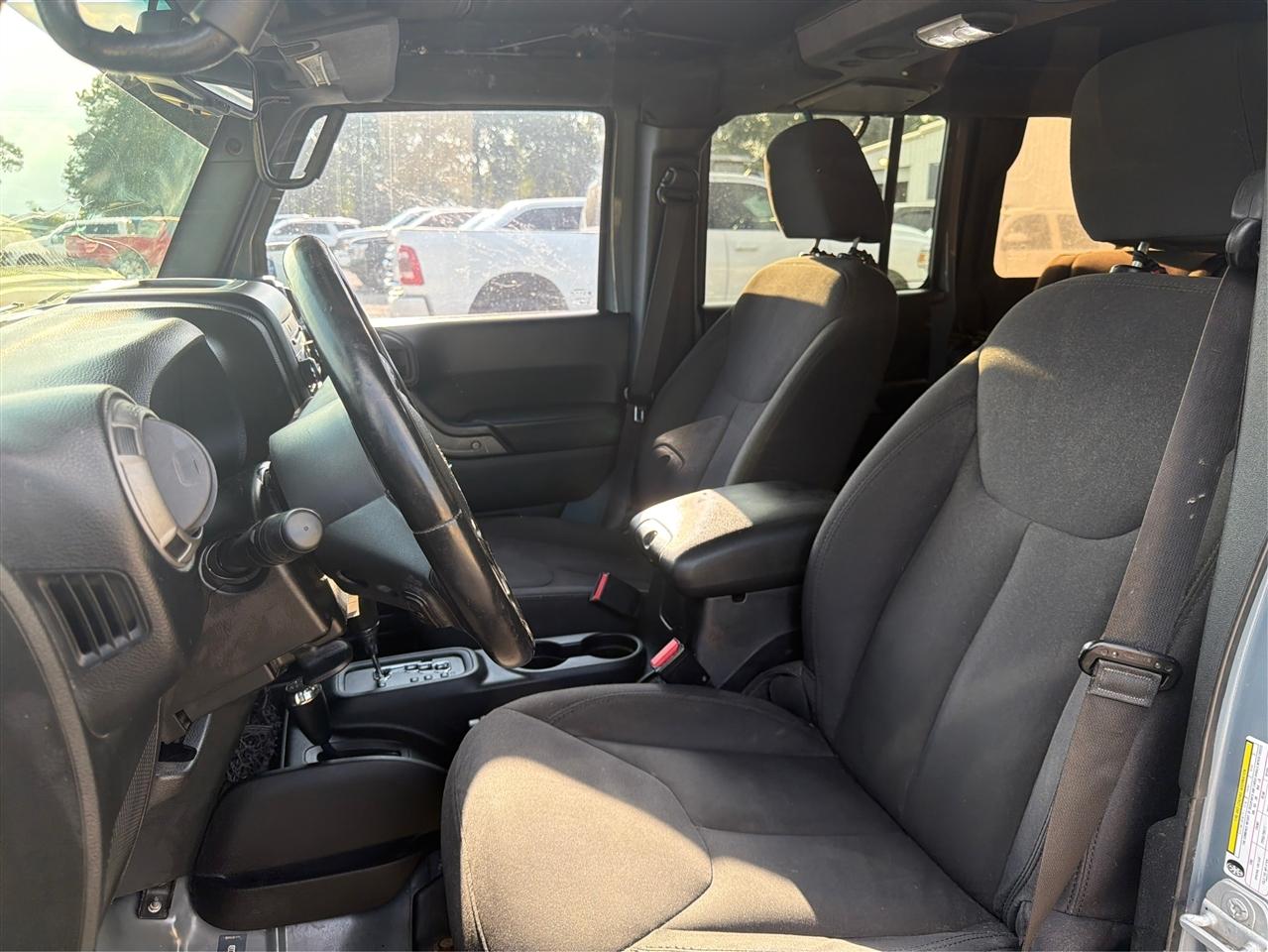 Jeep Wrangler Unlimited 4WD 4dr Sport 2015