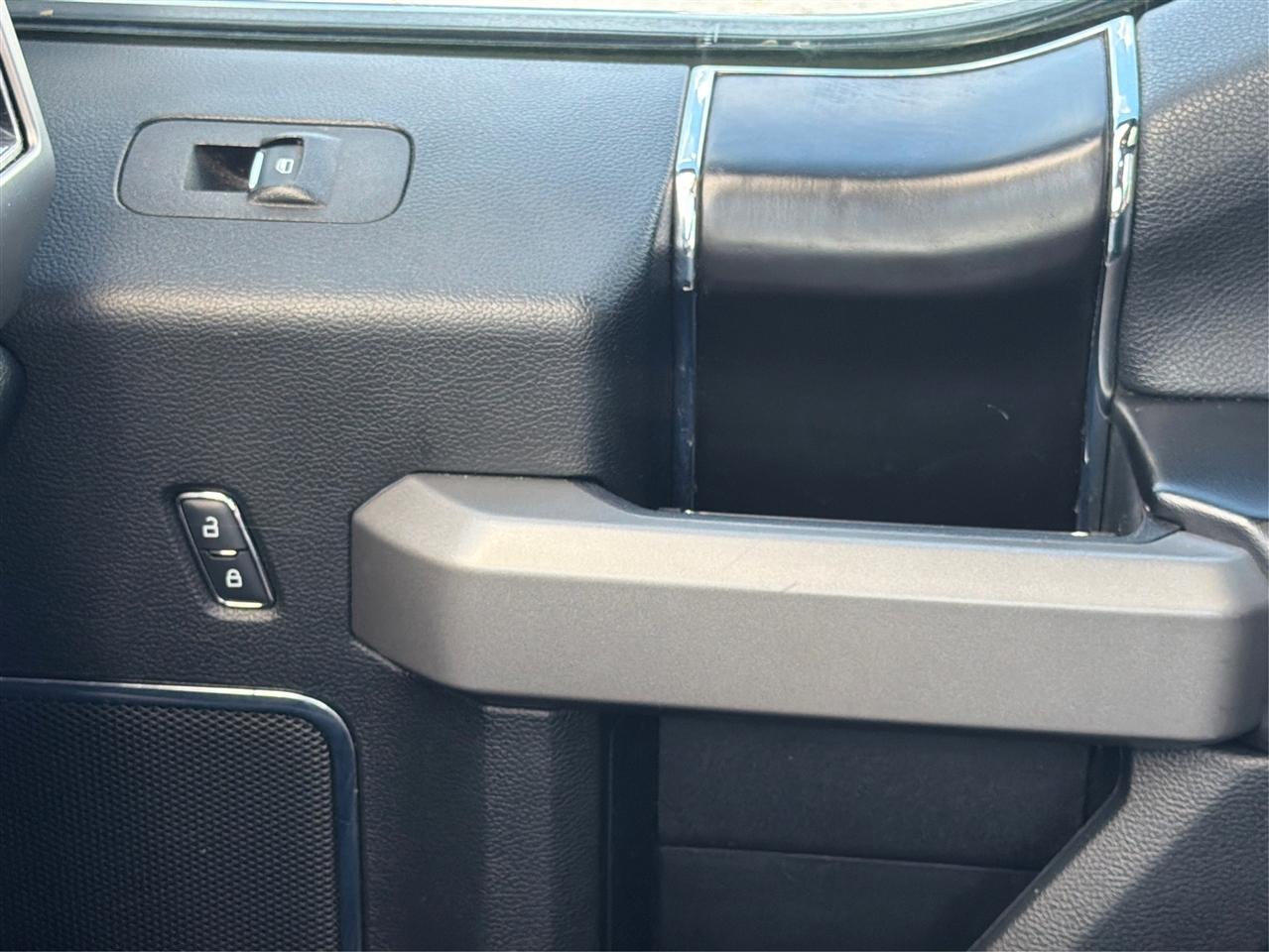 Ford F-150 photo 21