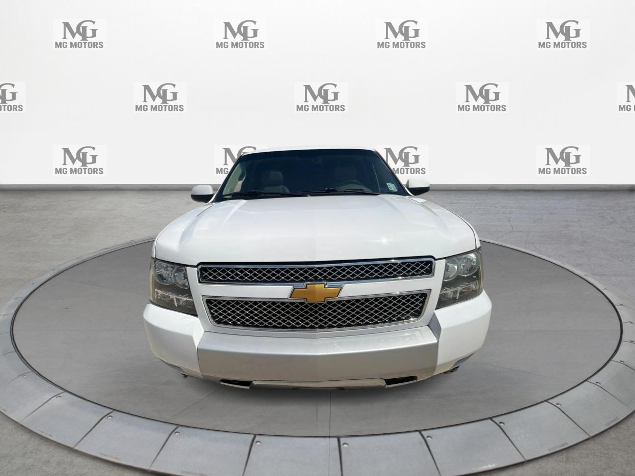 Chevrolet Suburban photo 9