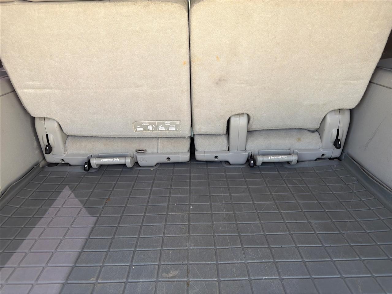Chevrolet Suburban photo 13