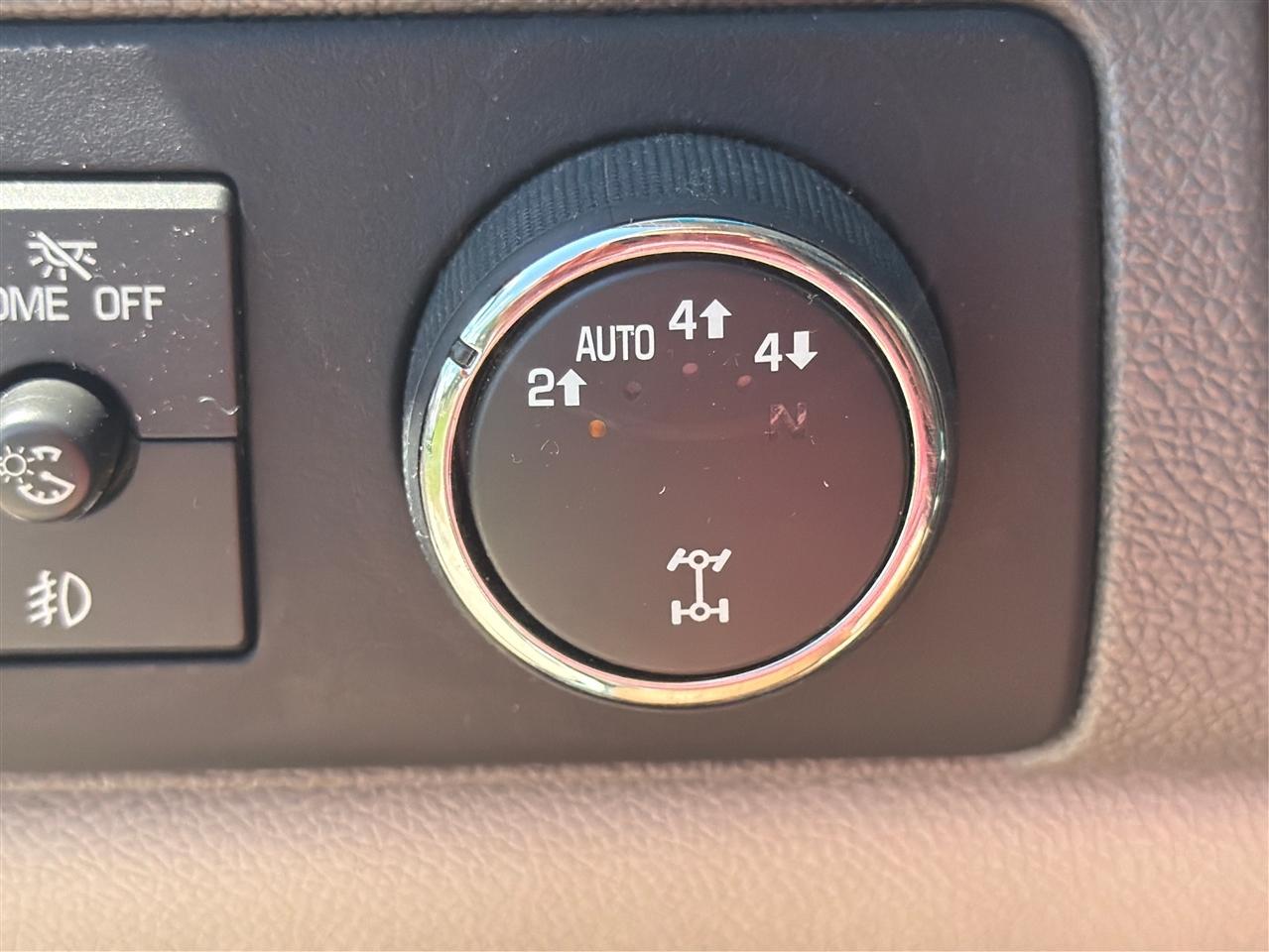 Chevrolet Suburban photo 32