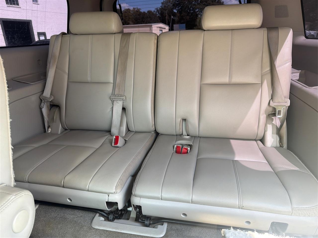 Chevrolet Suburban photo 33
