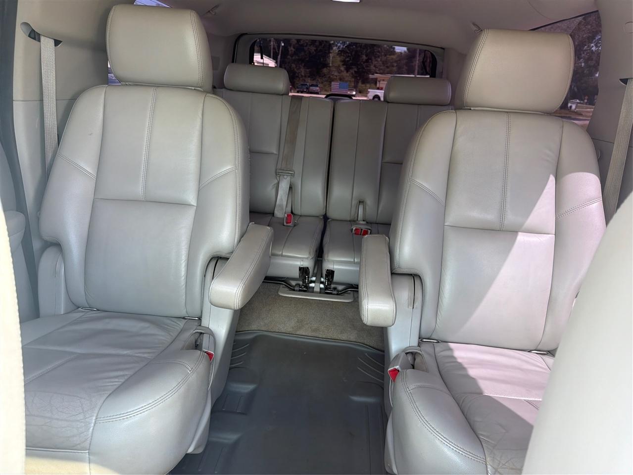 Chevrolet Suburban photo 34