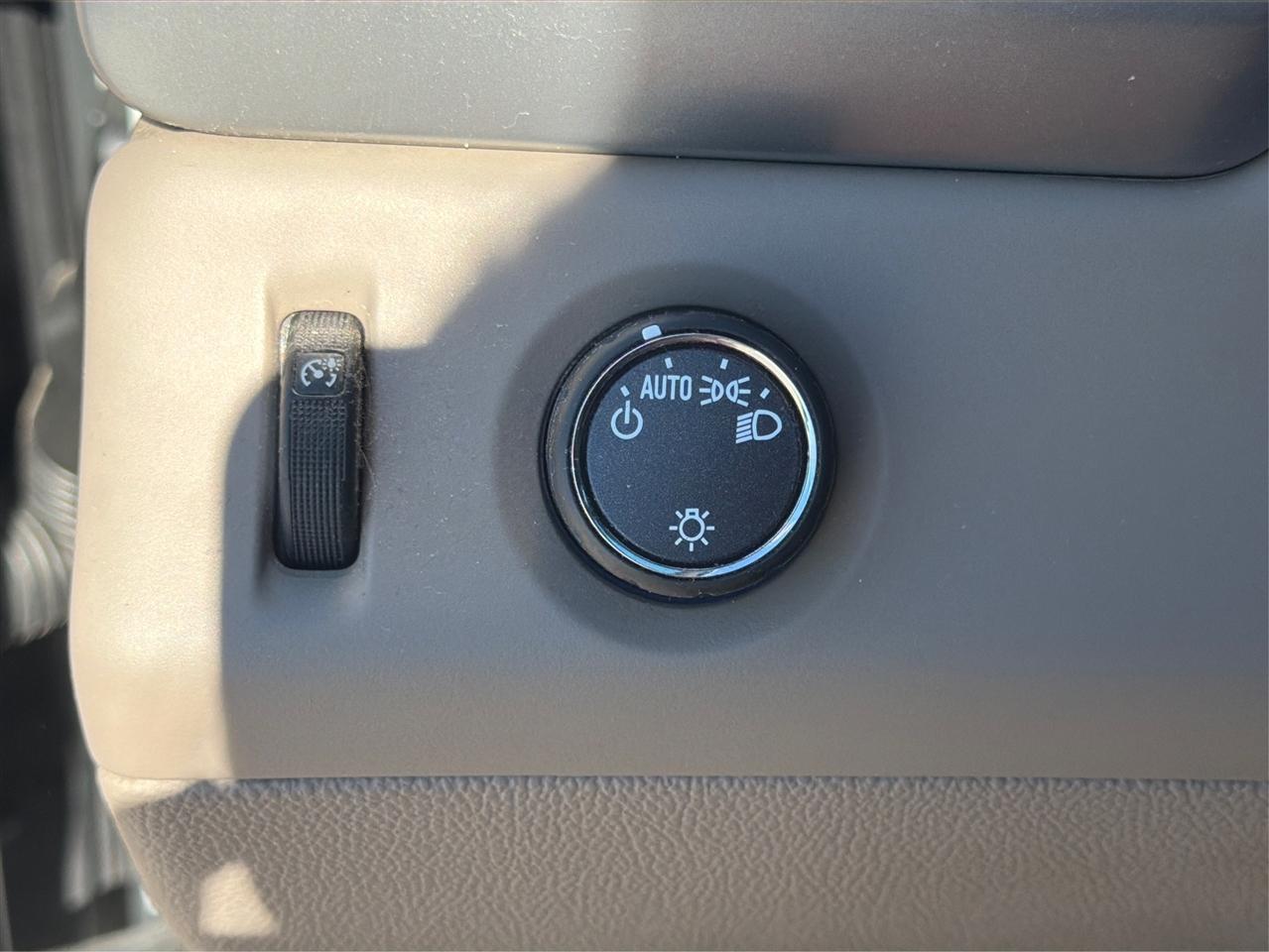 Chevrolet Tahoe photo 18
