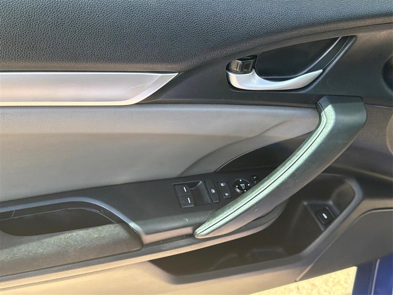 Honda Civic photo 18