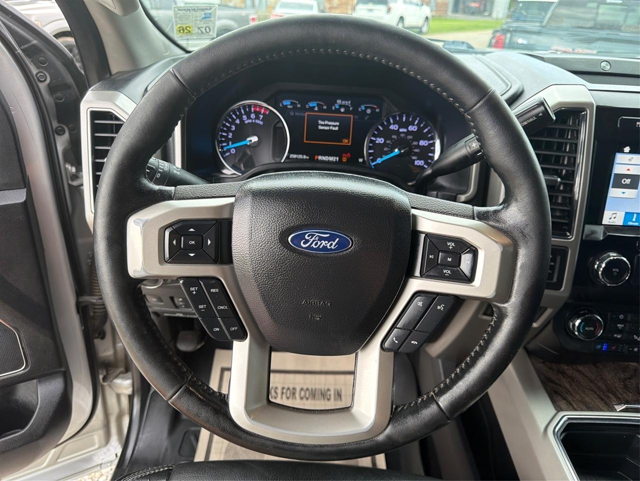 Ford F-250 photo 16