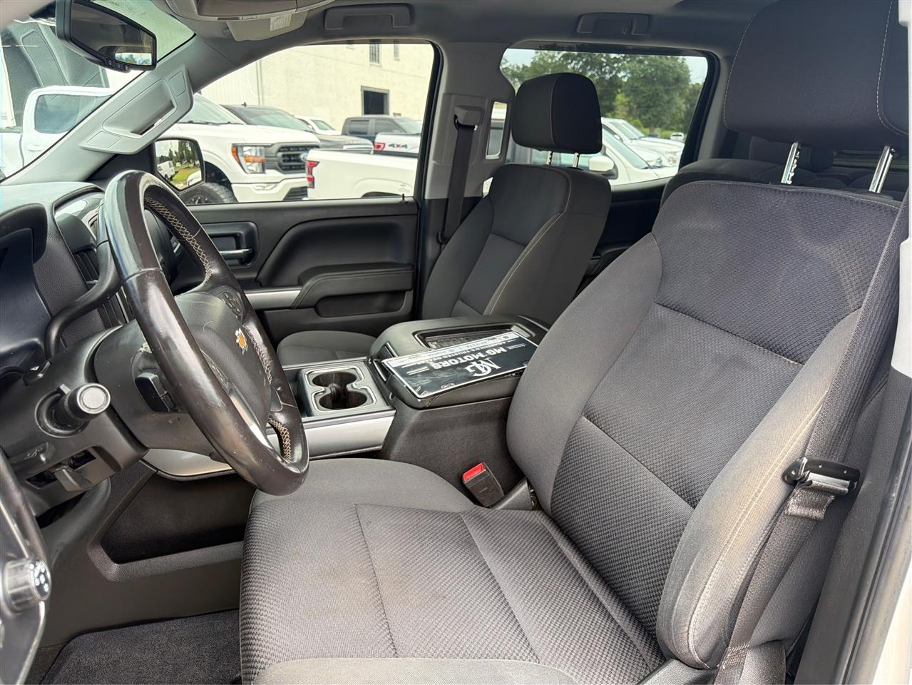 Chevrolet Silverado photo 11