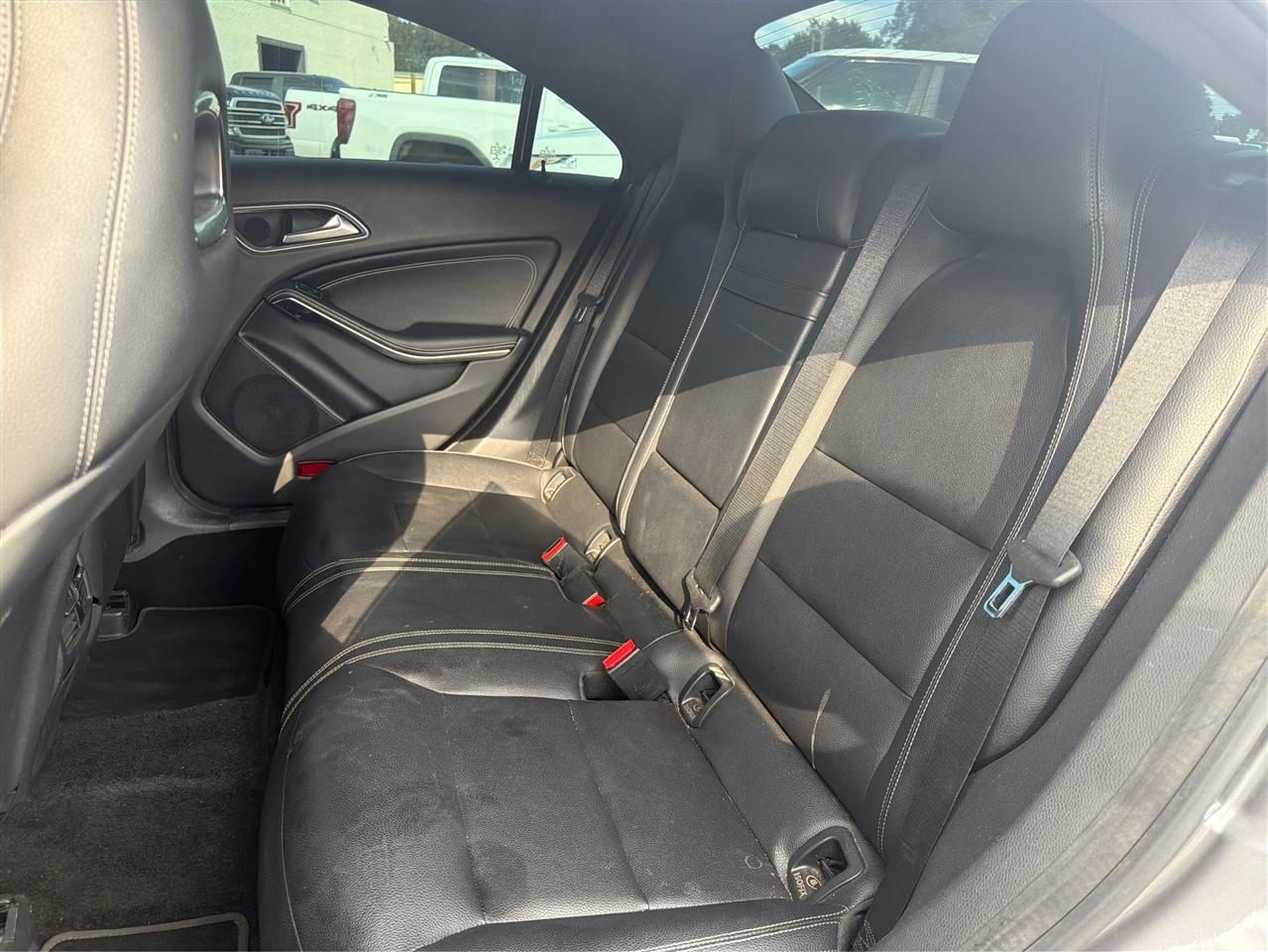 Mercedes-Benz CLA photo 12