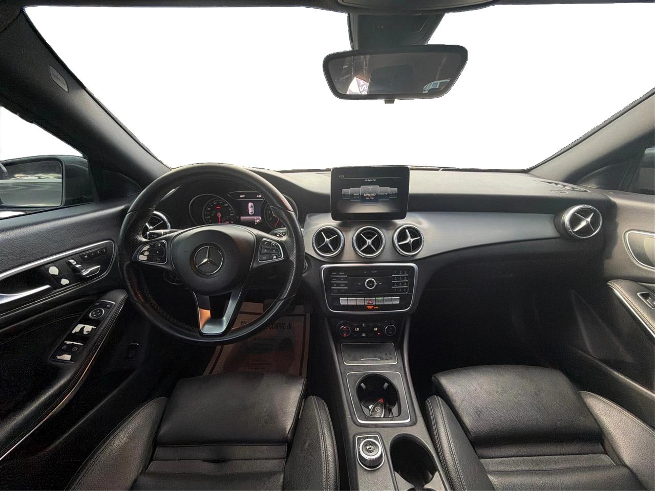 Mercedes-Benz CLA photo 26