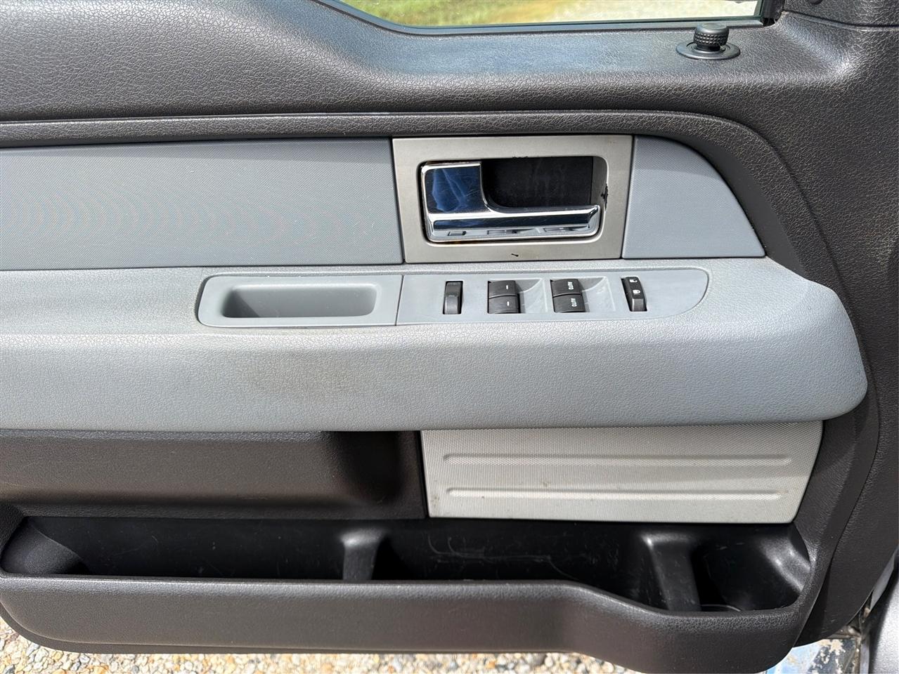 Ford F-150 2WD SuperCab 145" XLT 2011