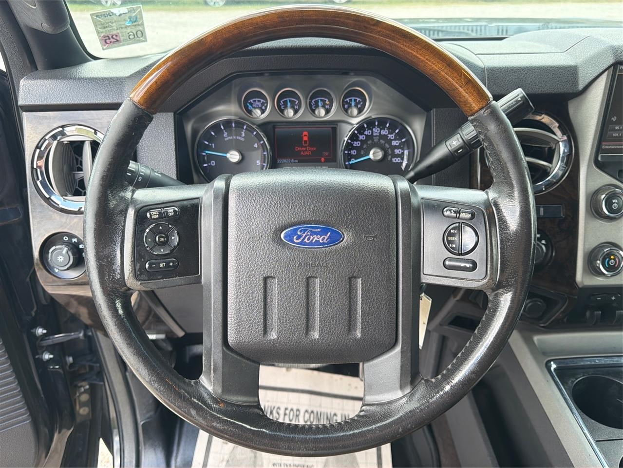 Ford F-250 photo 16
