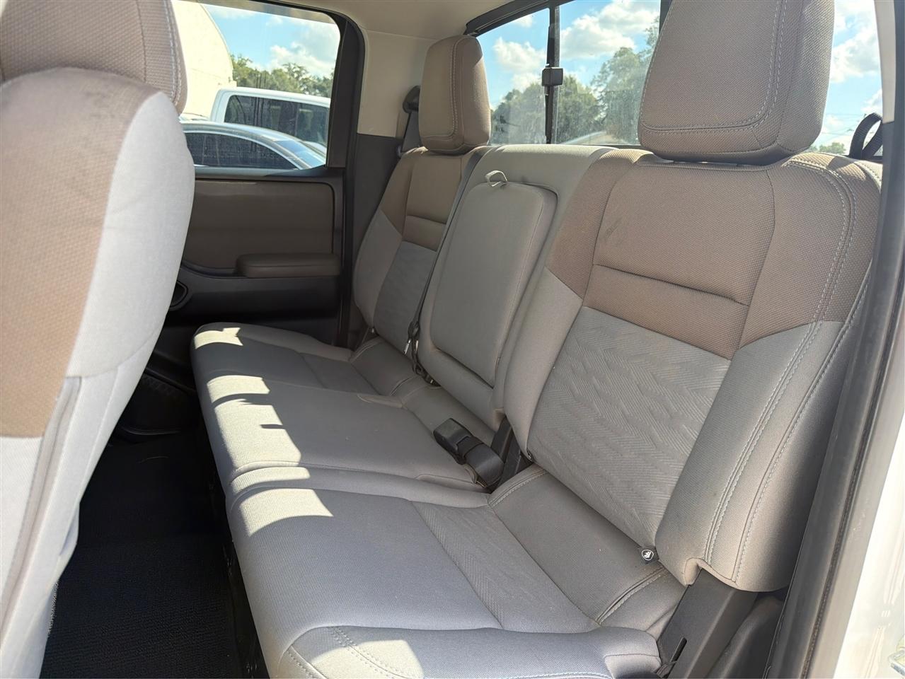 Nissan Frontier photo 12