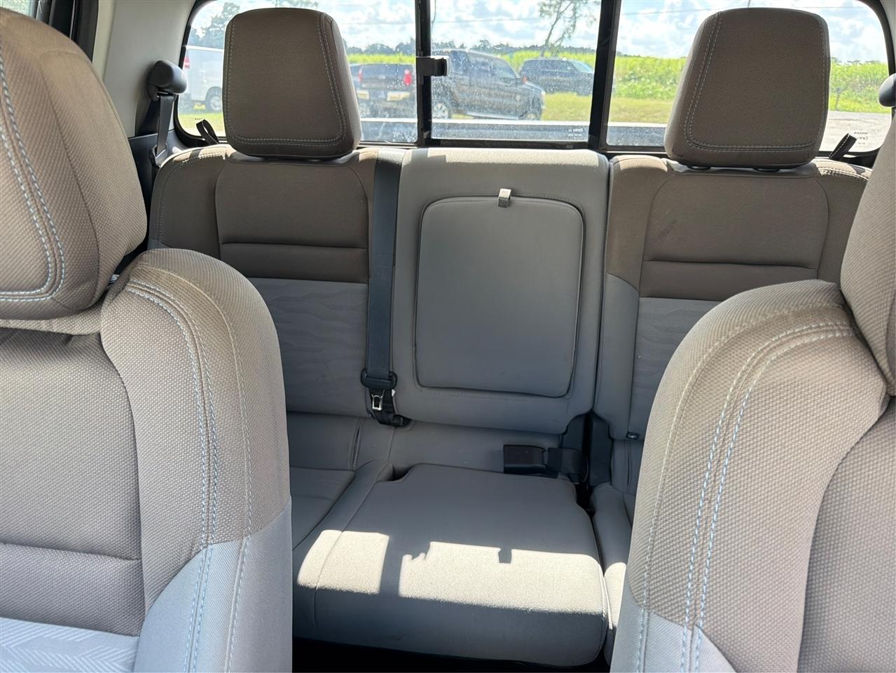 Nissan Frontier photo 30