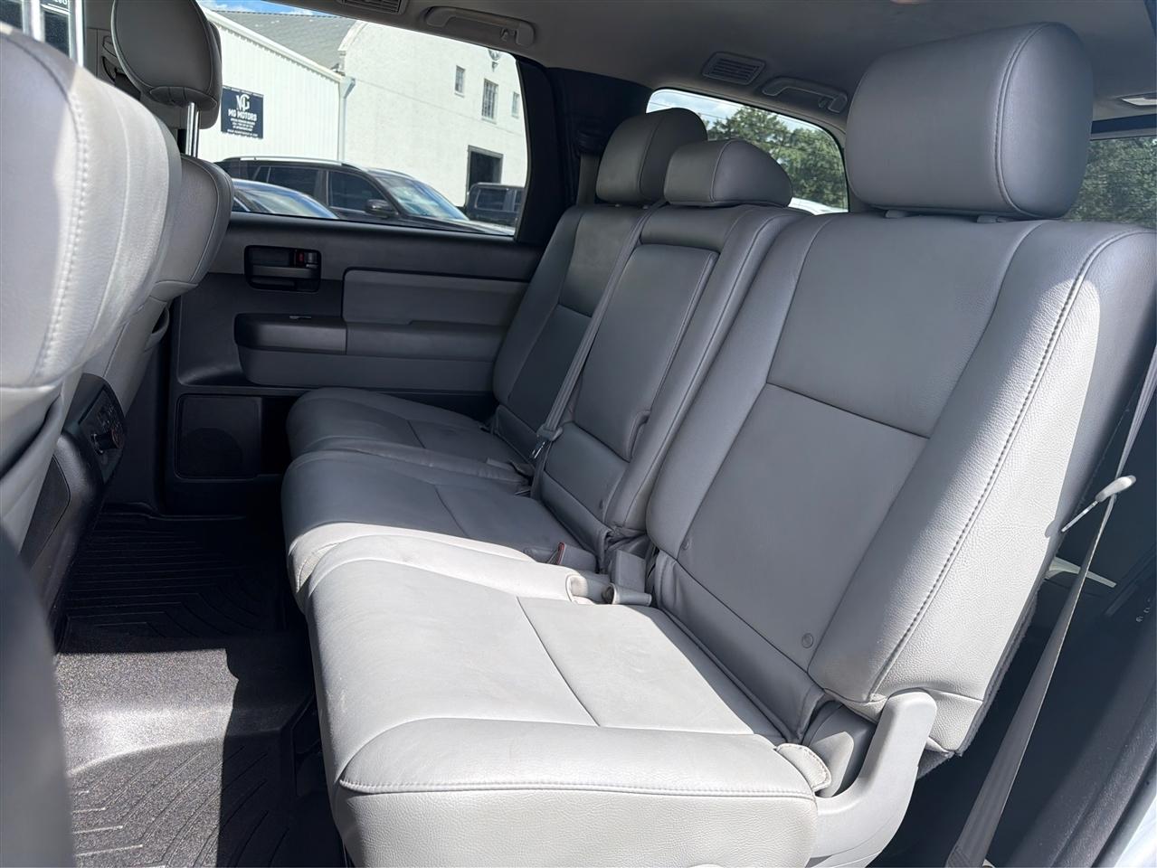 Toyota Sequoia  2013
