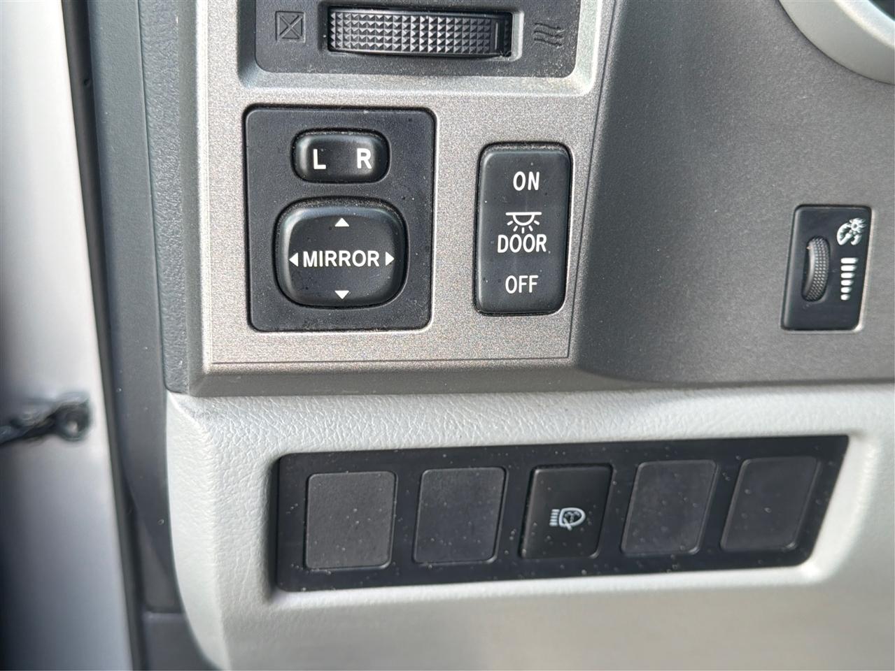 Toyota Sequoia  2013