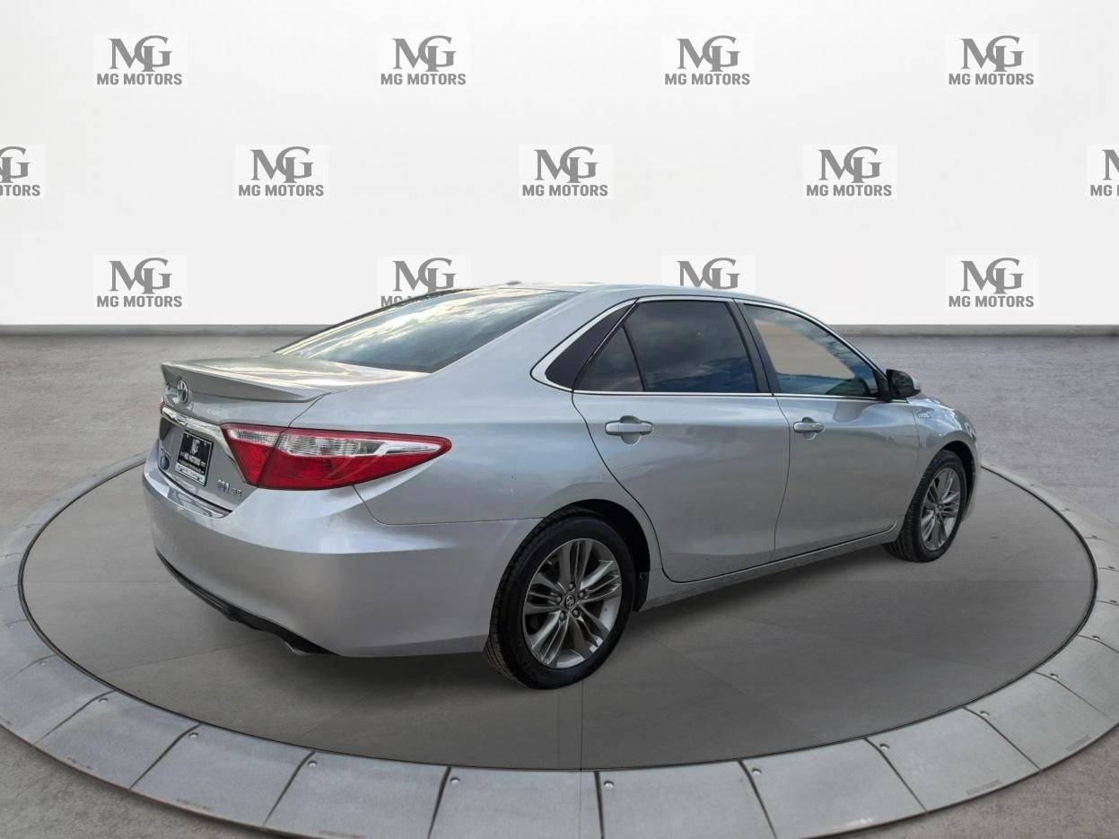 Toyota Camry Hybrid SE 2016