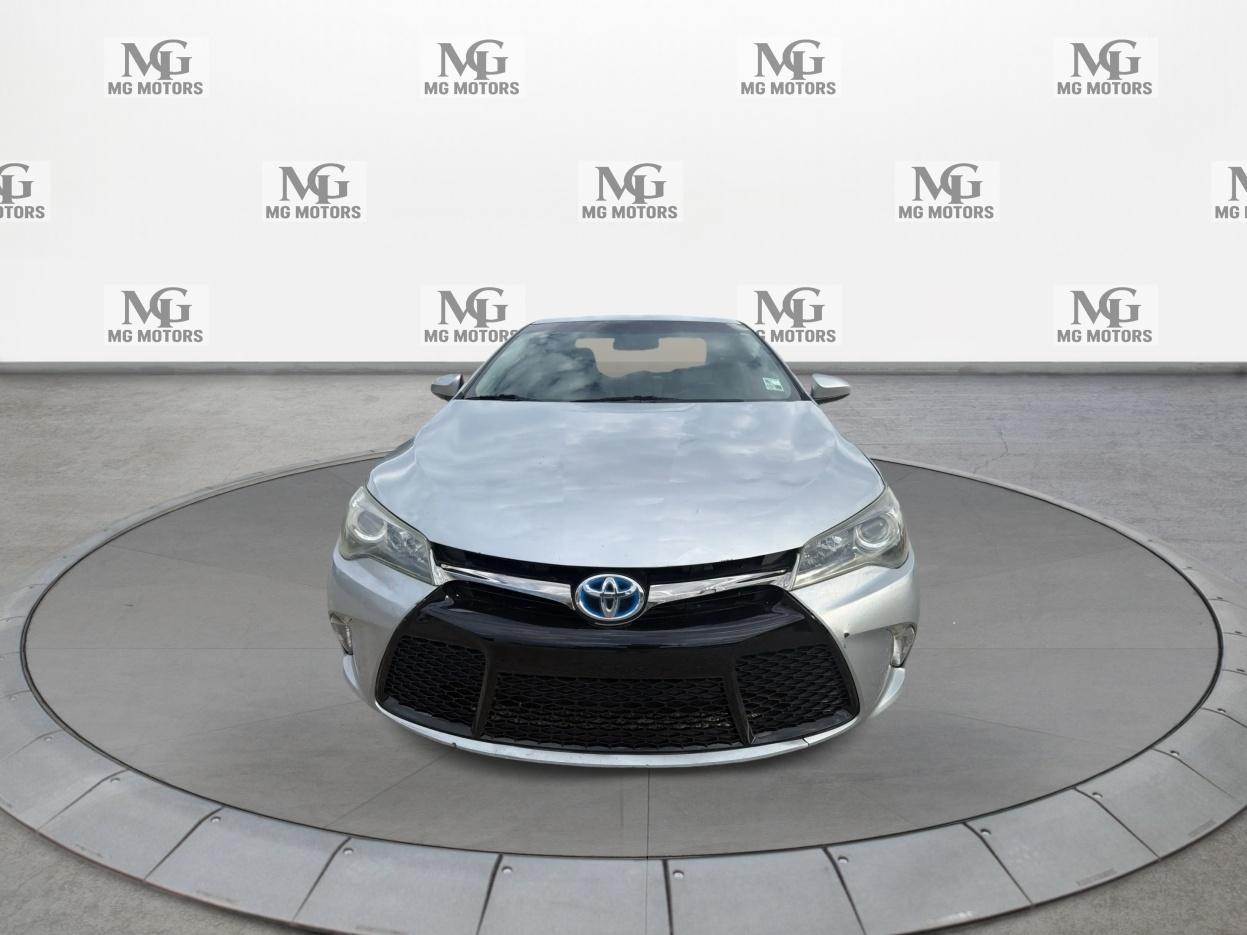 Toyota Camry Hybrid SE 2016