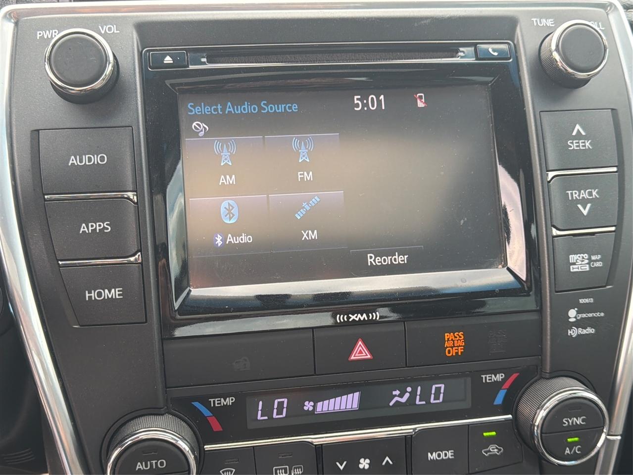Toyota Camry Hybrid SE 2016