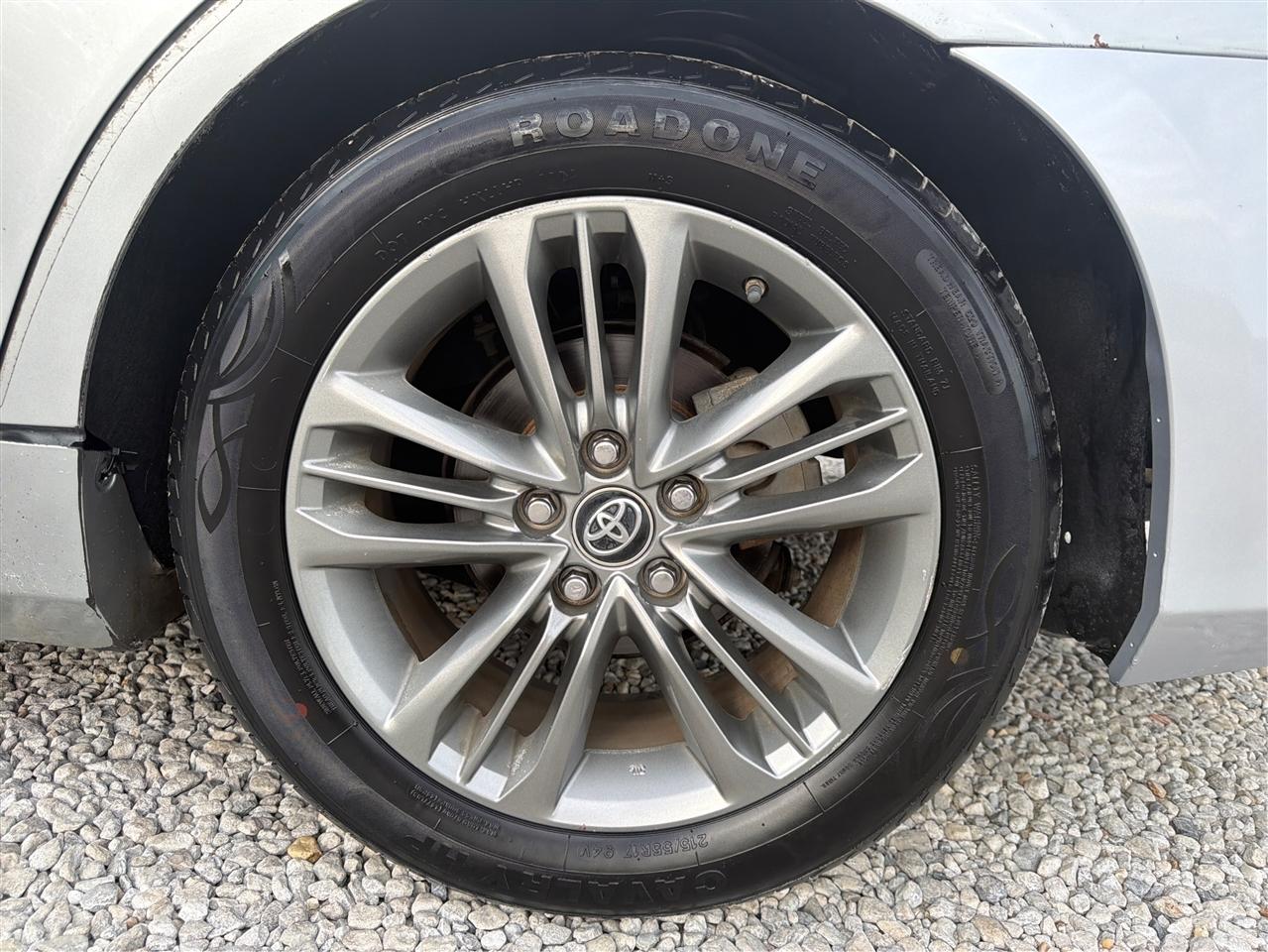 Toyota Camry Hybrid SE 2016