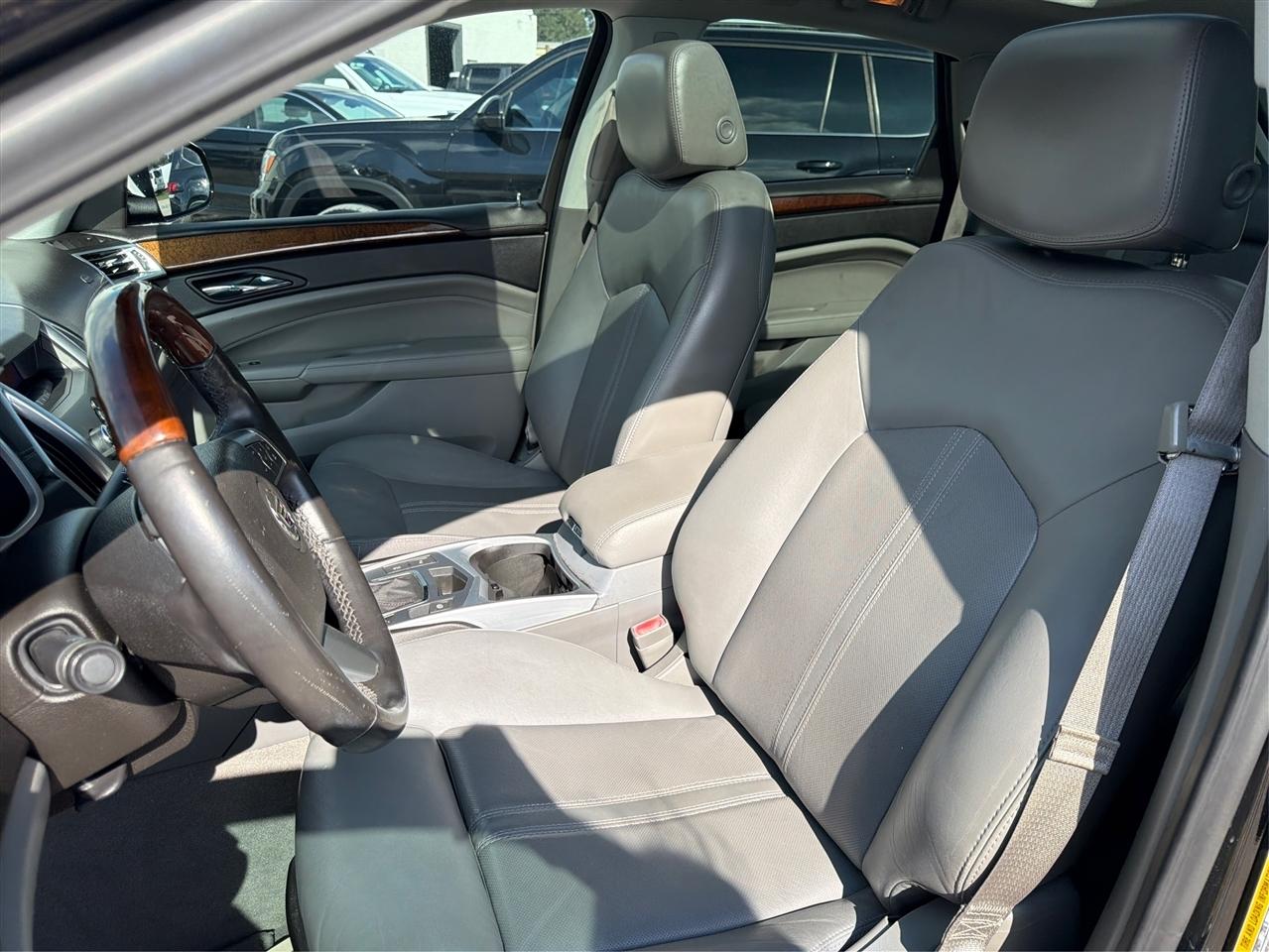 Cadillac SRX FWD 4dr Luxury Collection 2011