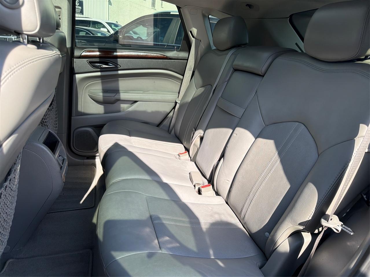 Cadillac SRX FWD 4dr Luxury Collection 2011