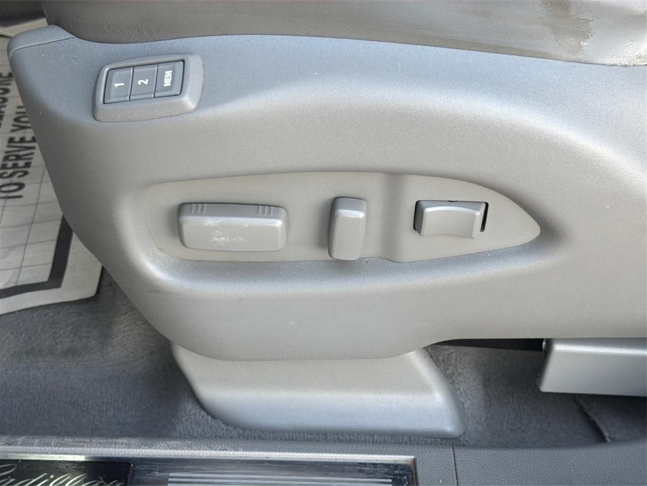 Cadillac SRX FWD 4dr Luxury Collection 2011
