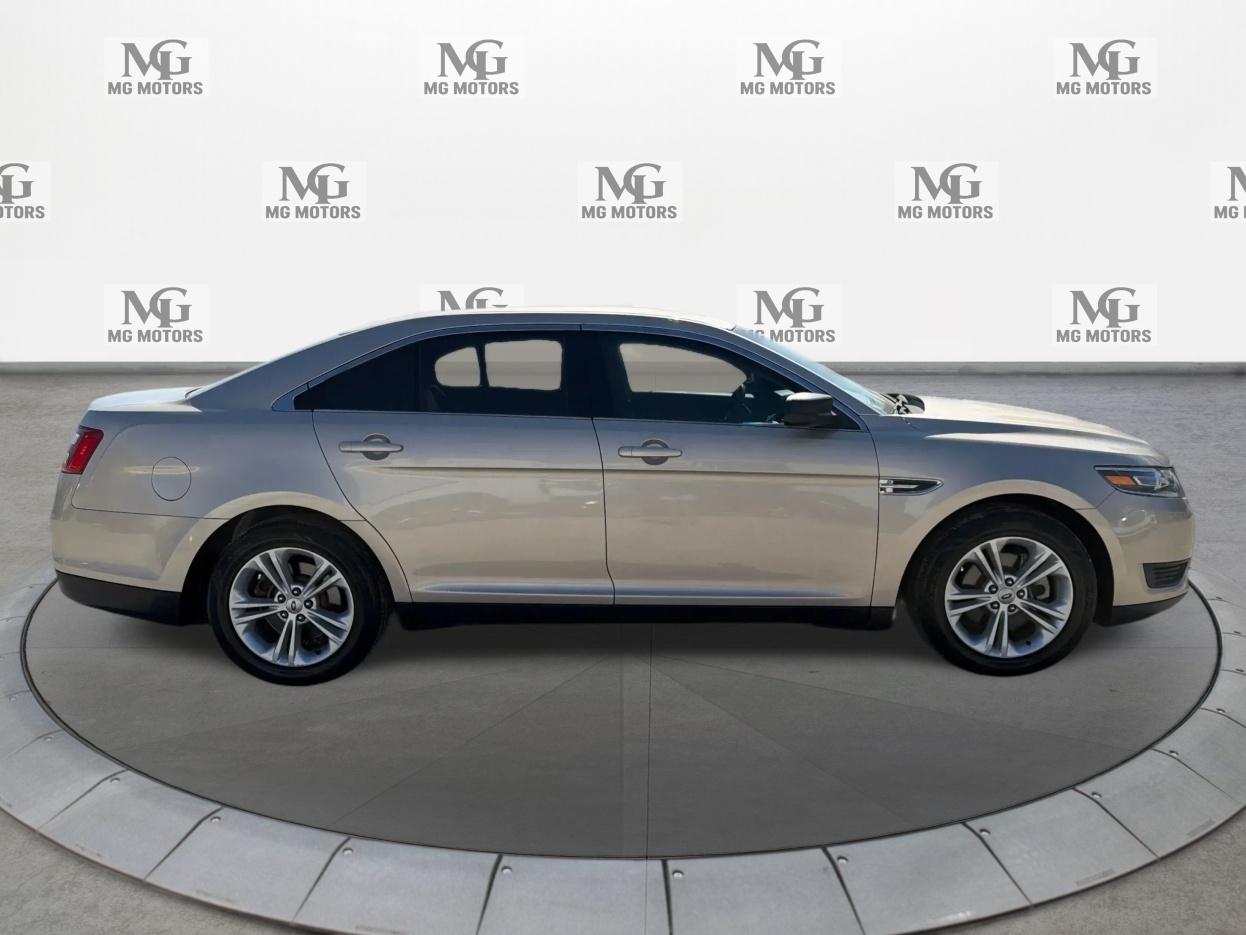 Ford Taurus SE FWD 2018