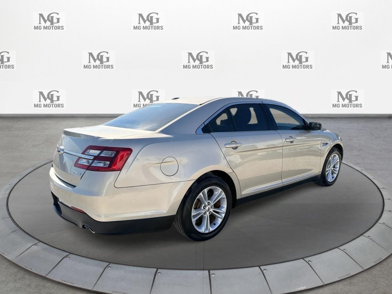 Ford Taurus SE FWD 2018