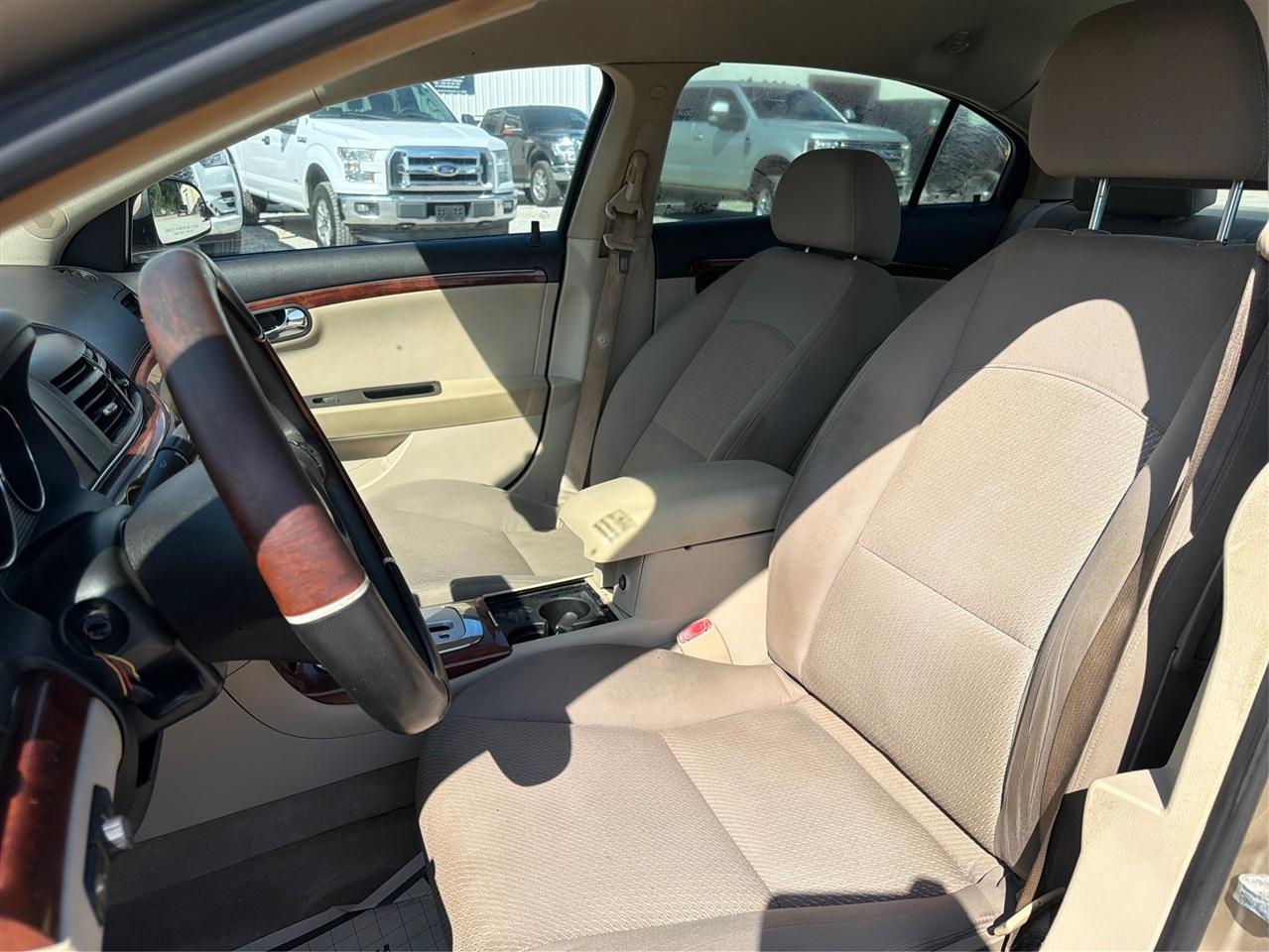 Saturn Aura 4dr Sdn XE 2008