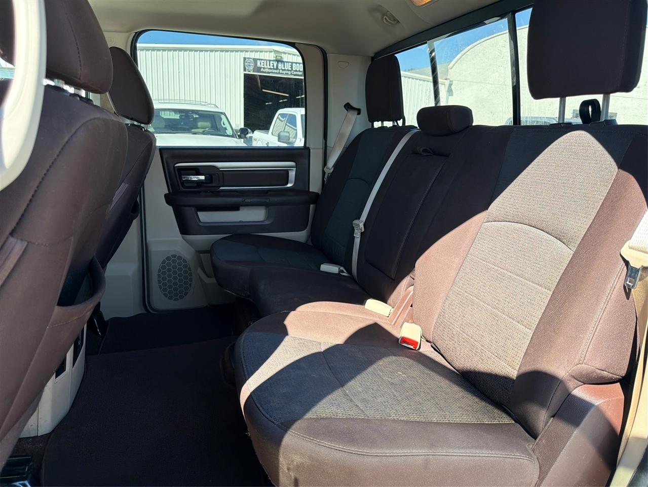 RAM 1500 2WD Crew Cab 140.5" Big Horn 2016