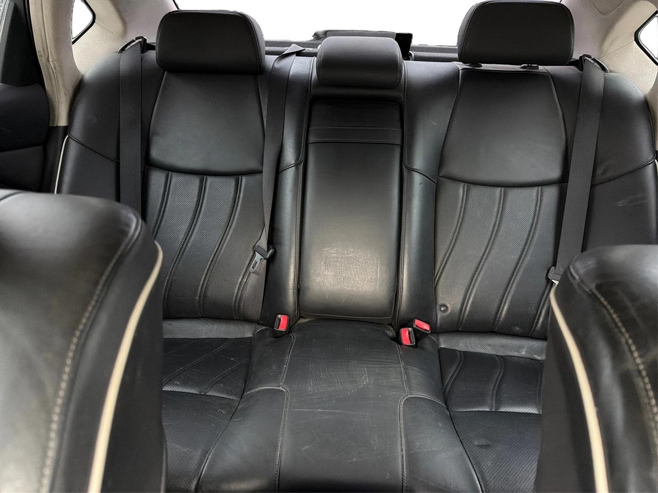 Infiniti Q70 4dr Sdn V6 AWD 2016