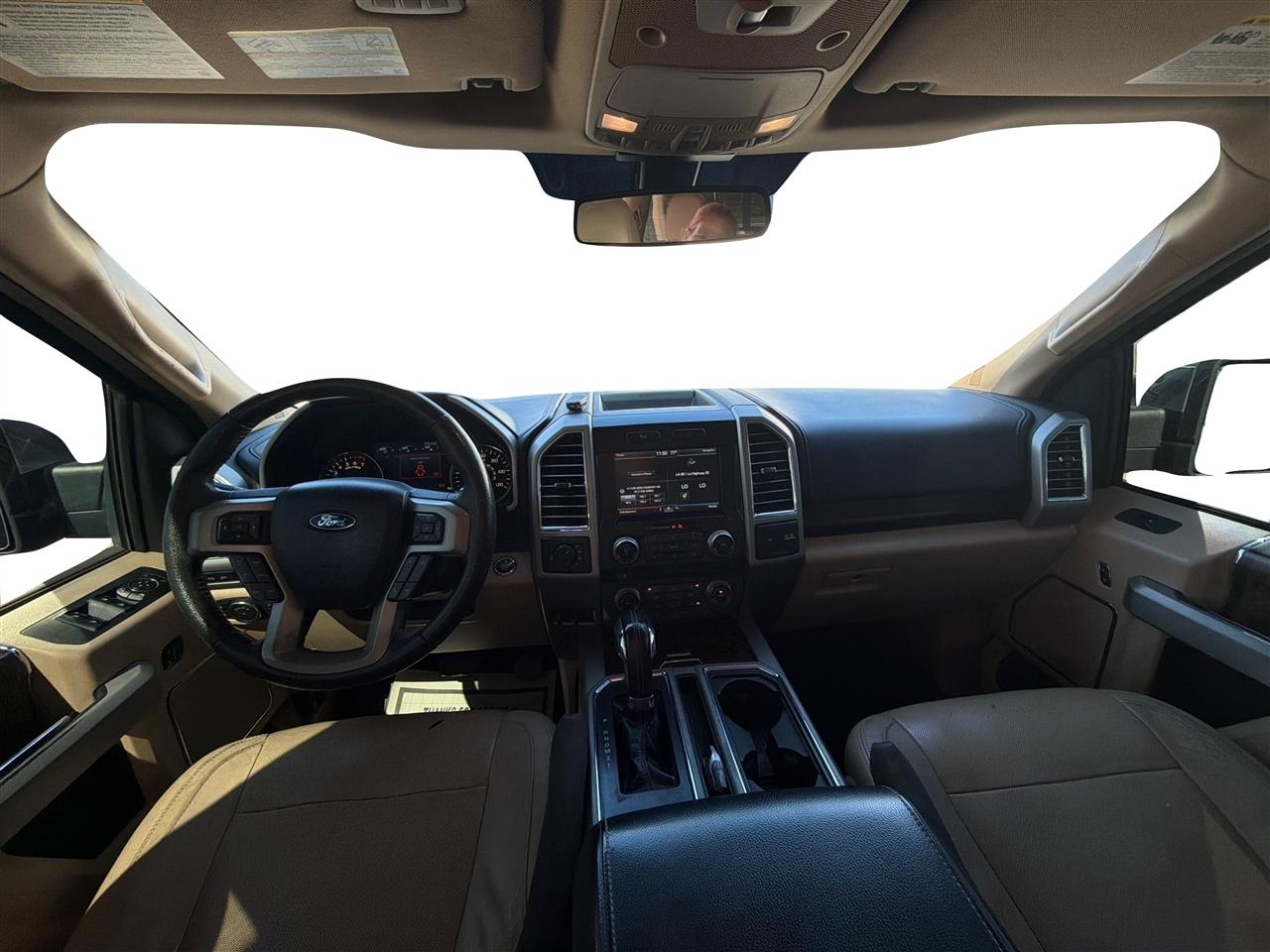Ford F-150 4WD SuperCrew 145" Lariat 2015
