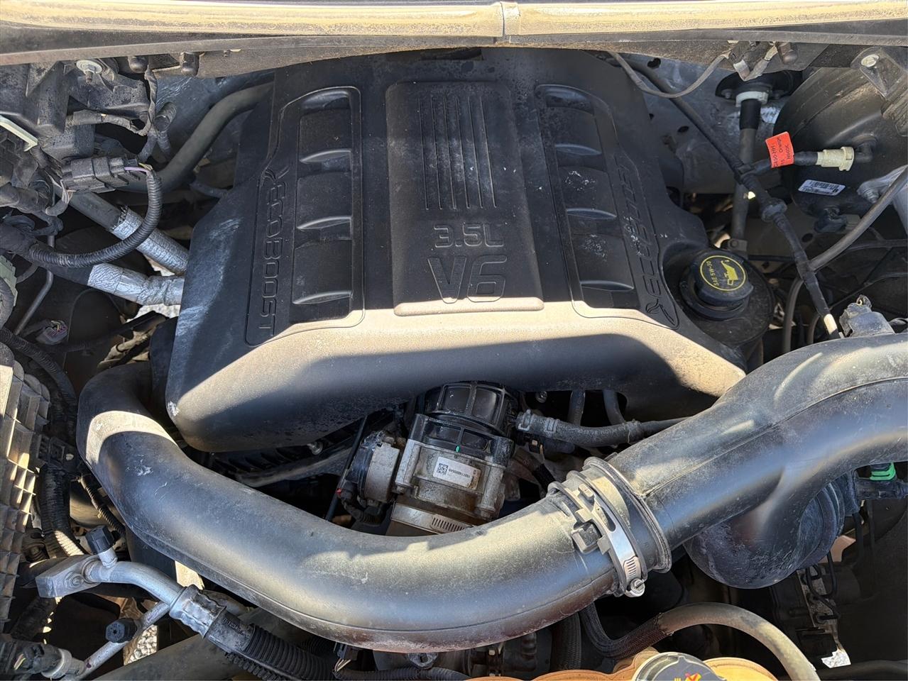 Ford F-150 4WD SuperCrew 145" Lariat 2015