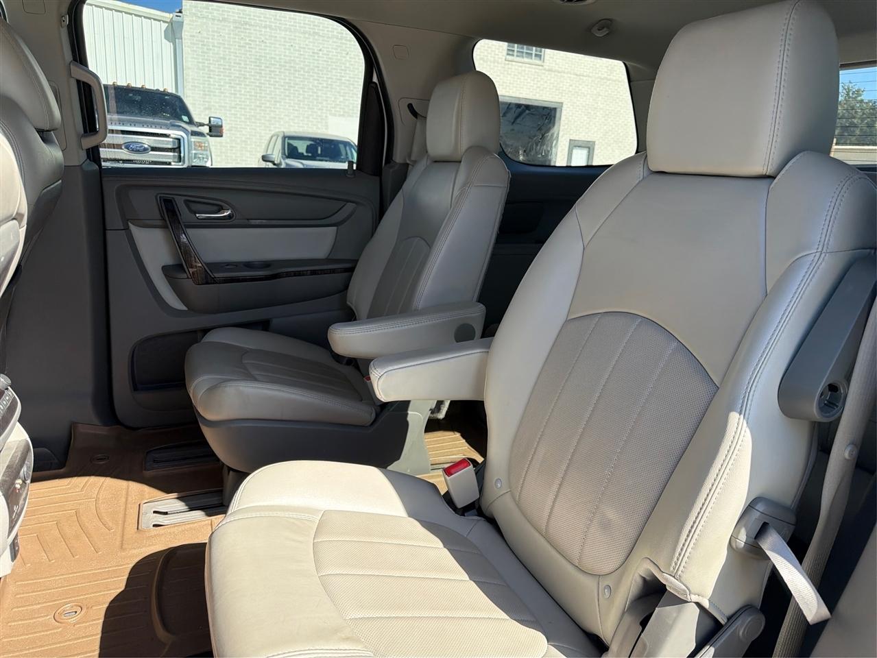 GMC Acadia Limited FWD 4dr Limited 2017