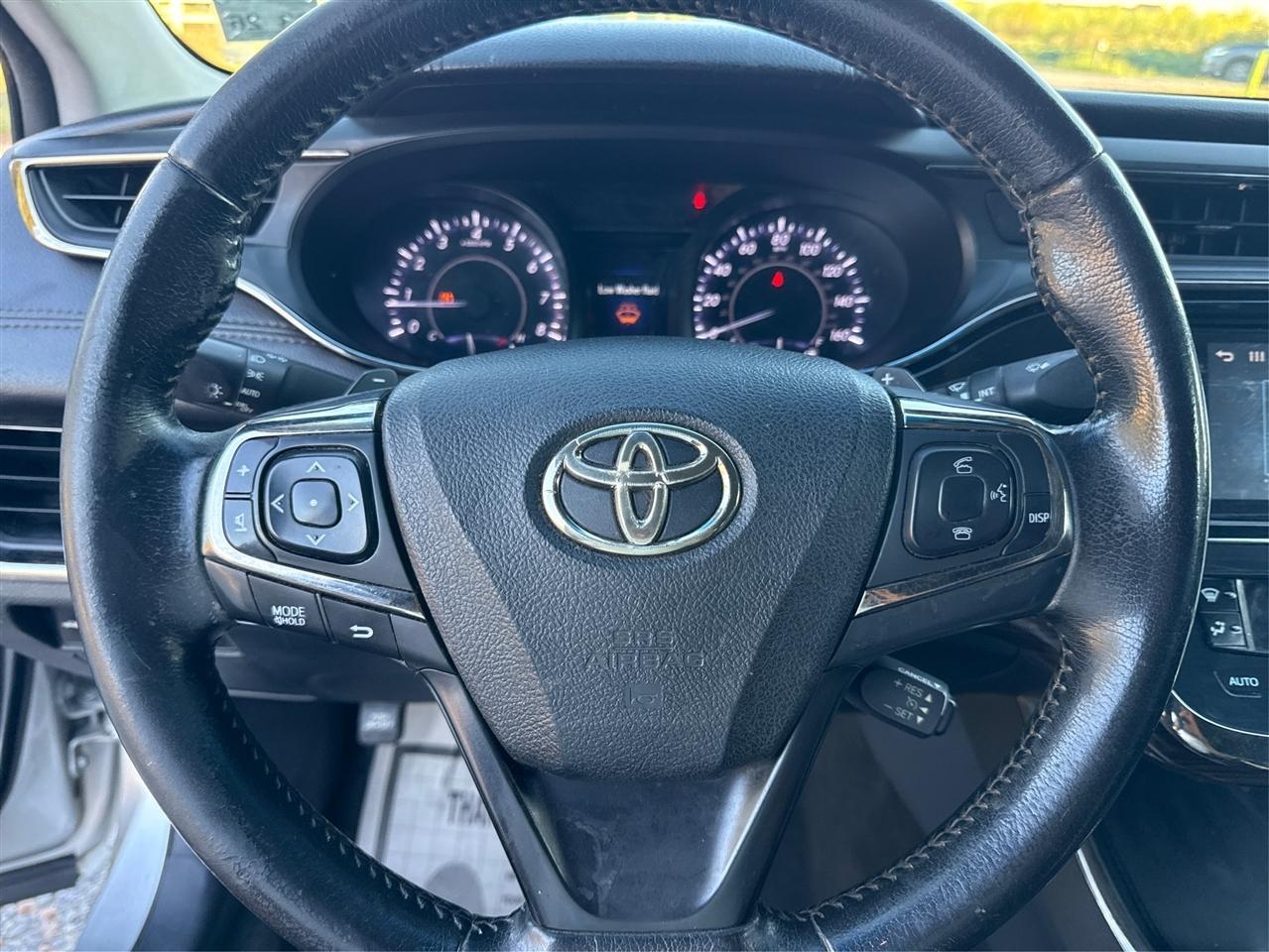 Toyota Avalon  2015