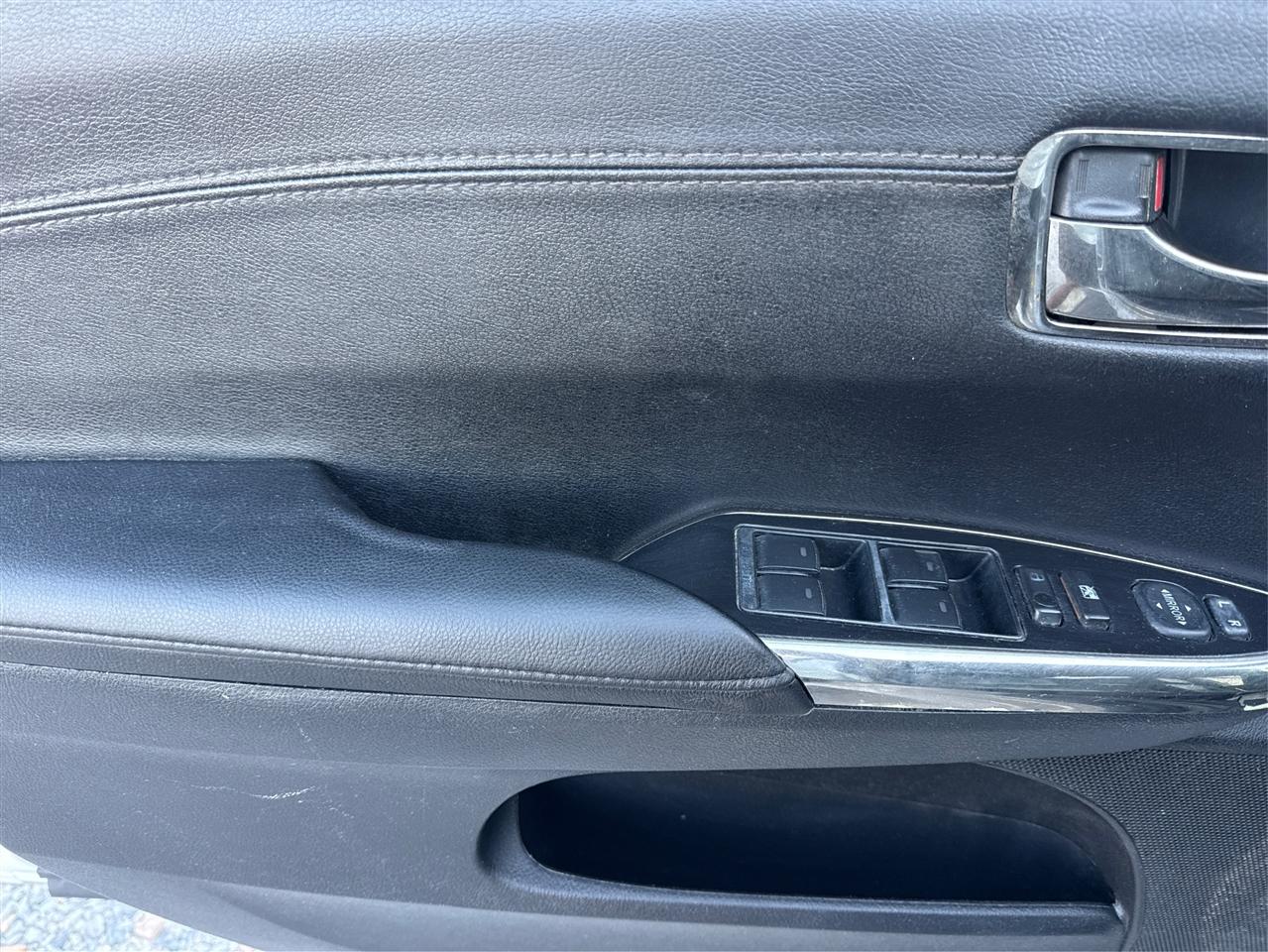 Toyota Avalon  2015
