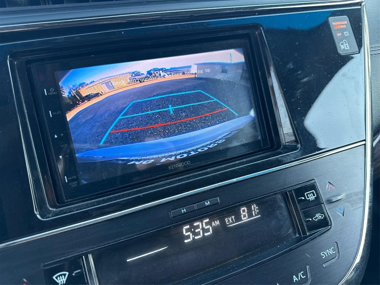 Toyota Avalon  2015