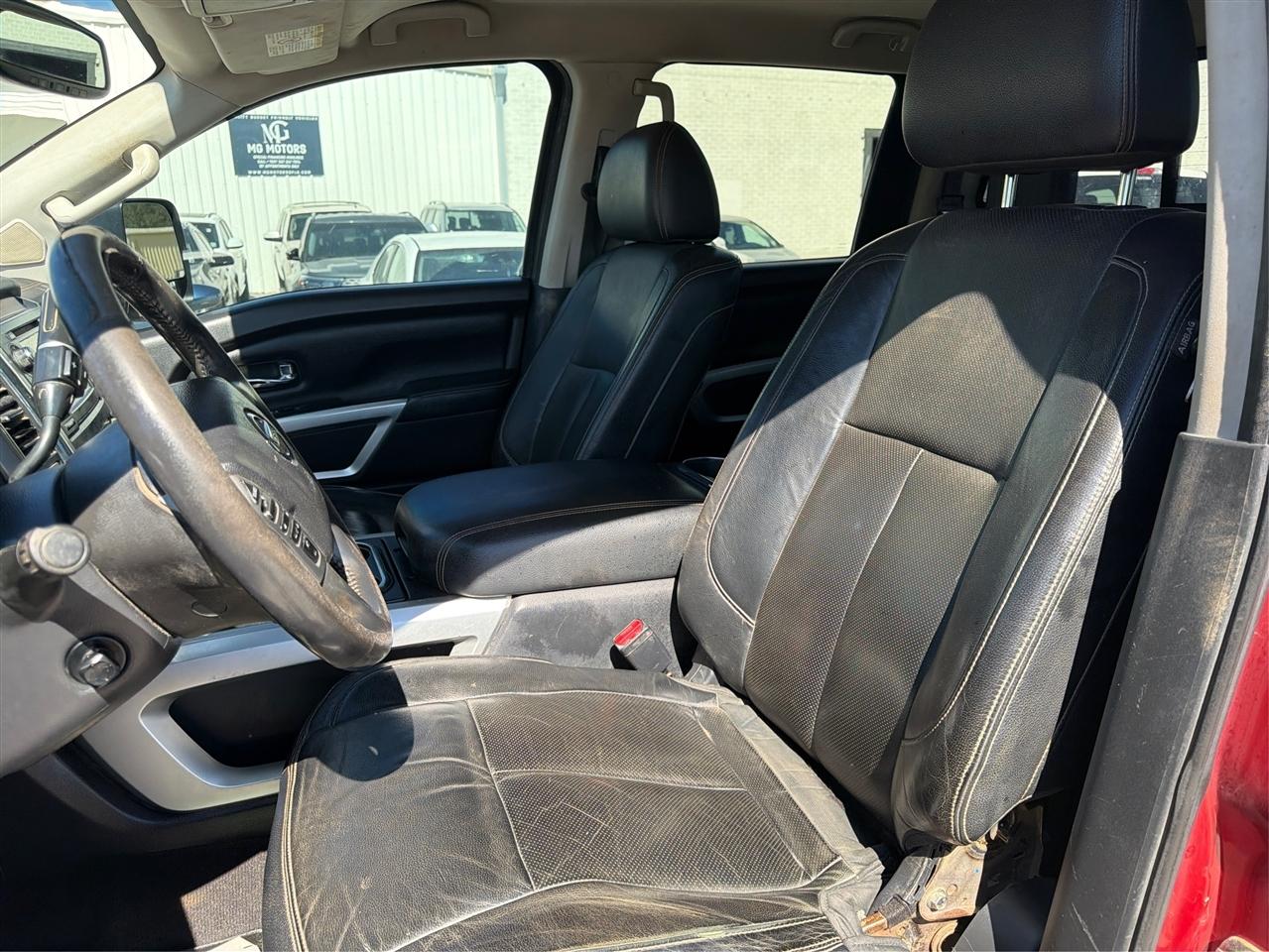 Nissan Titan XD 4x4 Diesel Crew Cab SL 2017