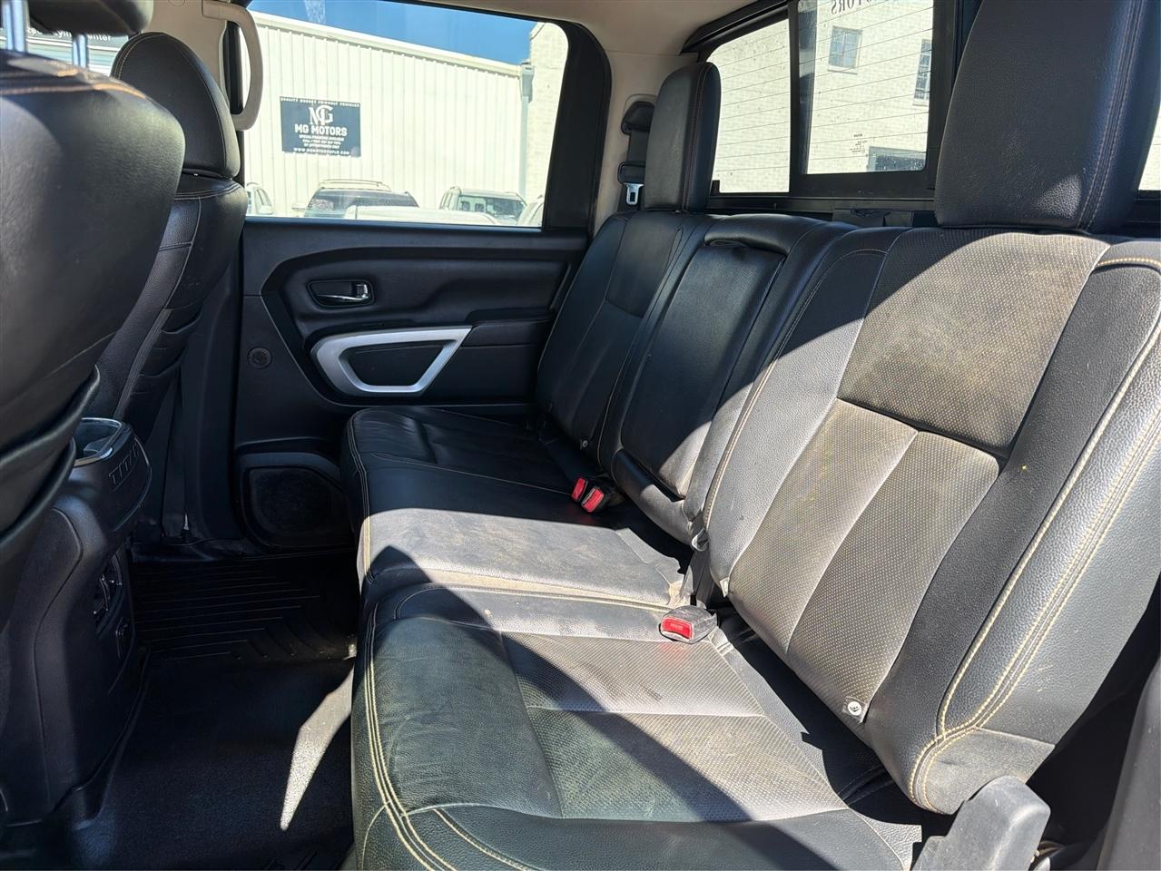 Nissan Titan XD 4x4 Diesel Crew Cab SL 2017