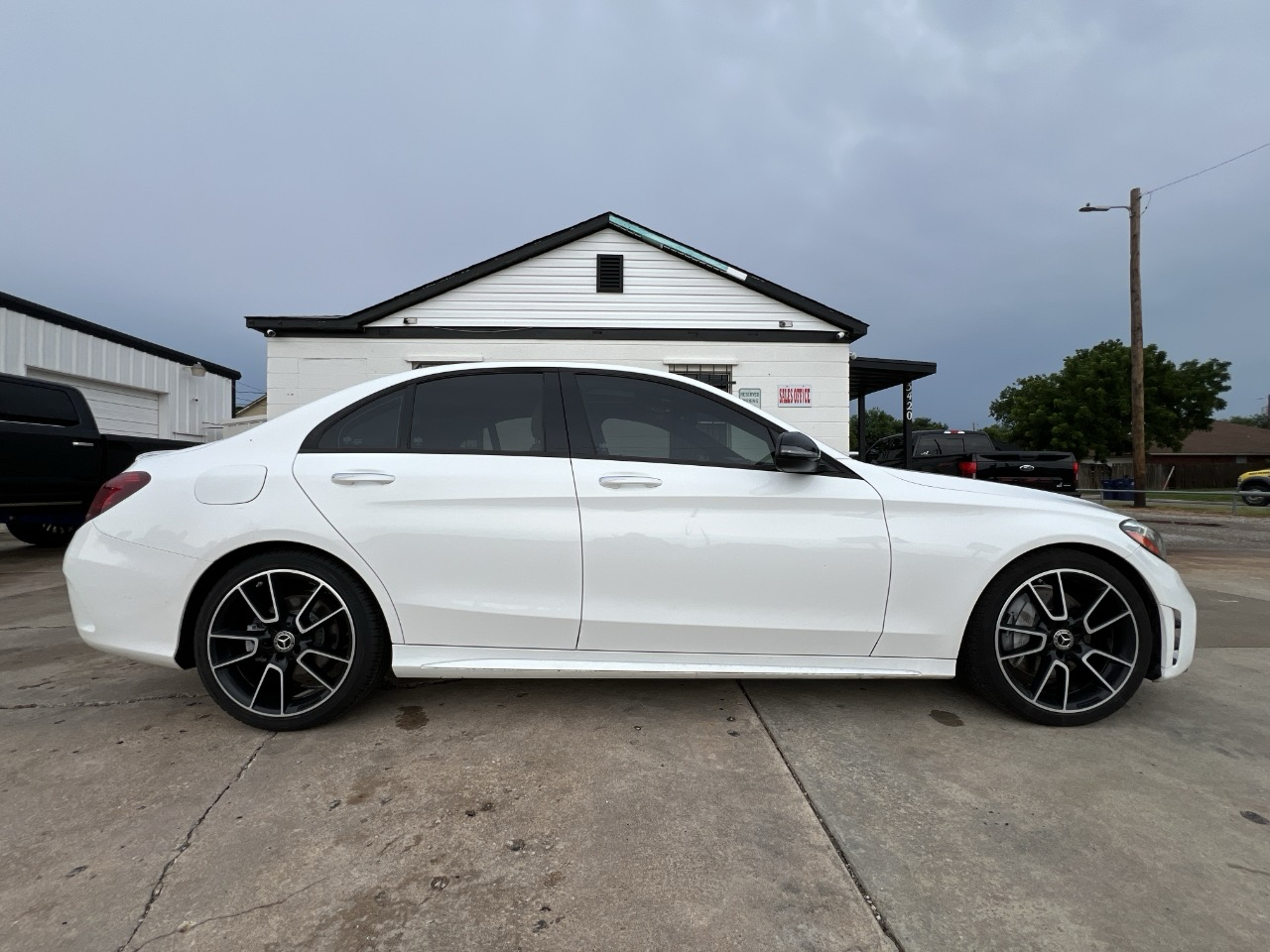 2020 Mercedes-Benz C-Class Sedan C300's photo