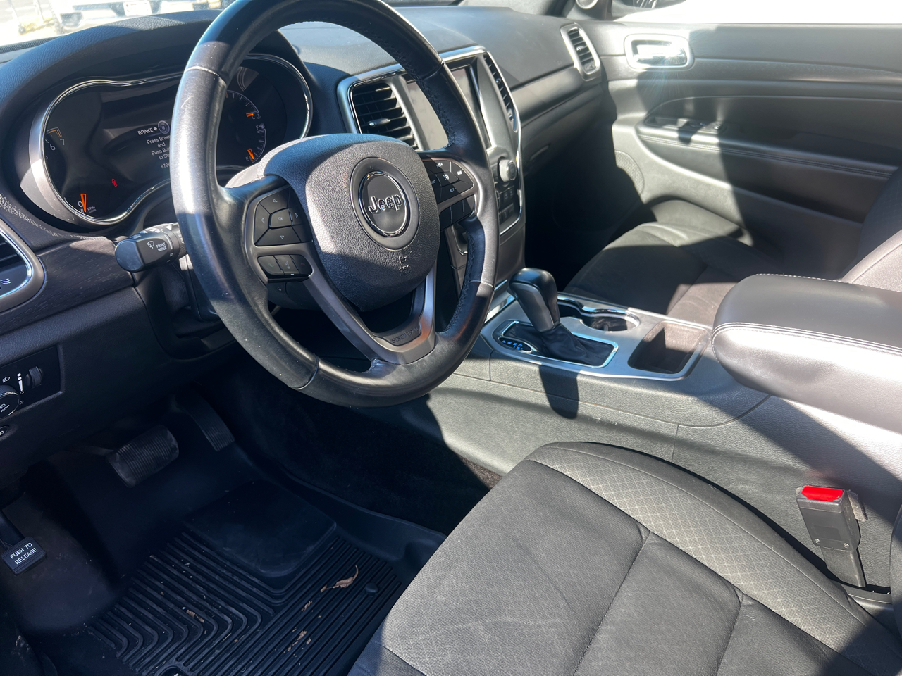 Jeep Grand Cherokee Laredo 4WD 2018