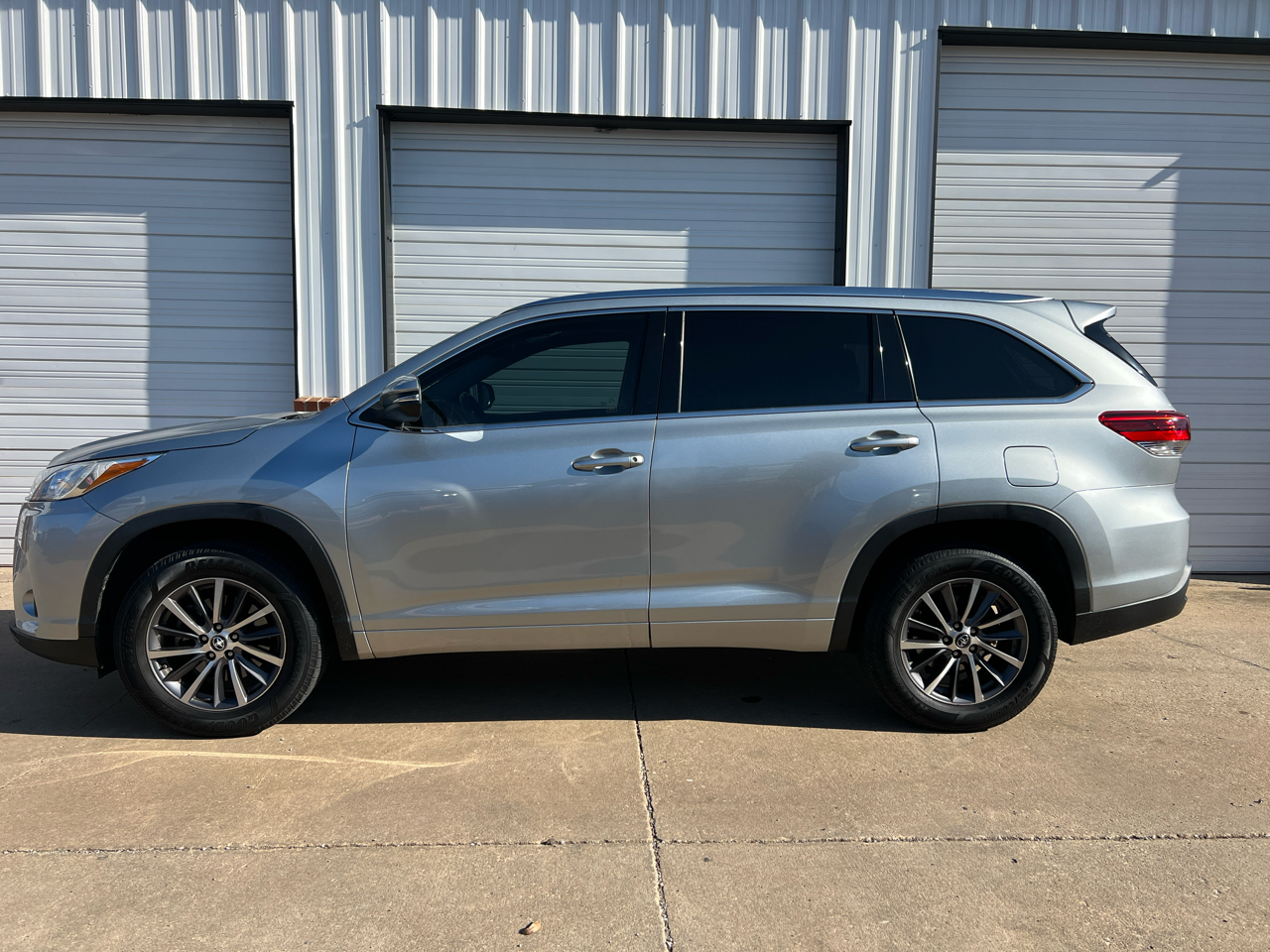 Toyota Highlander SE FWD V6 2018