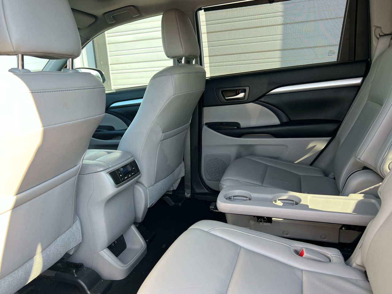 Toyota Highlander SE FWD V6 2018