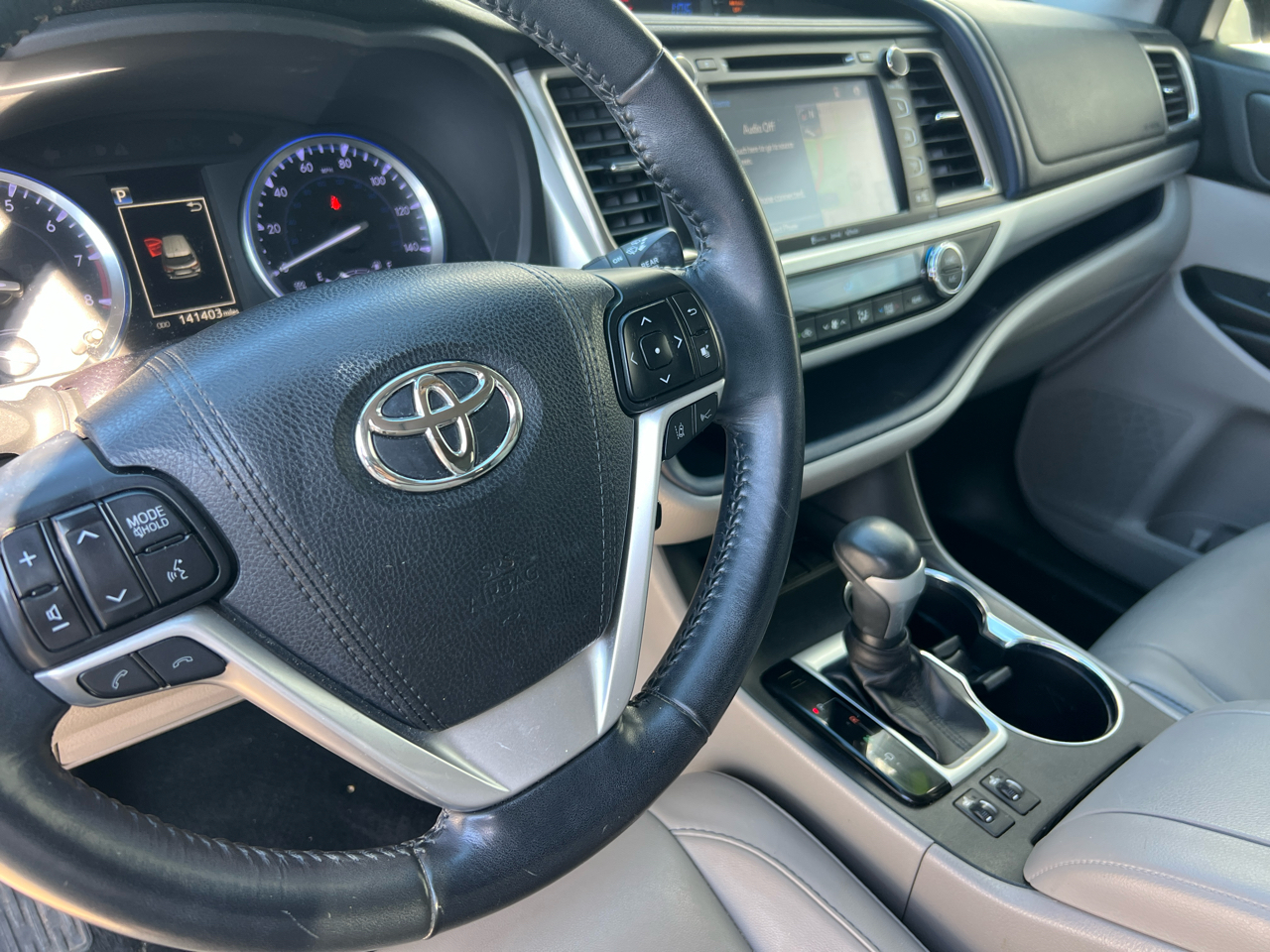 Toyota Highlander SE FWD V6 2018