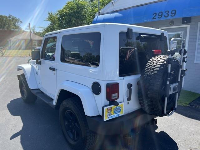 Jeep Wrangler Sahara 4WD 2012